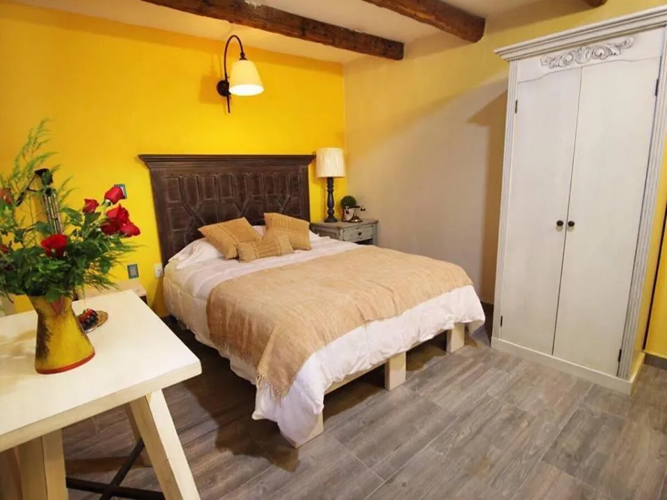 Deluxe Queen Room in Alondra Hotel Boutique