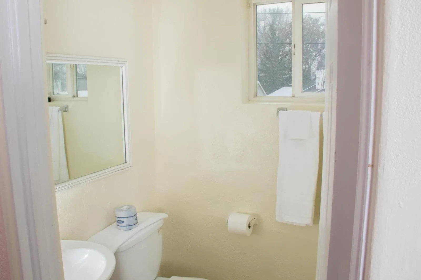 Property building in Budget Inn