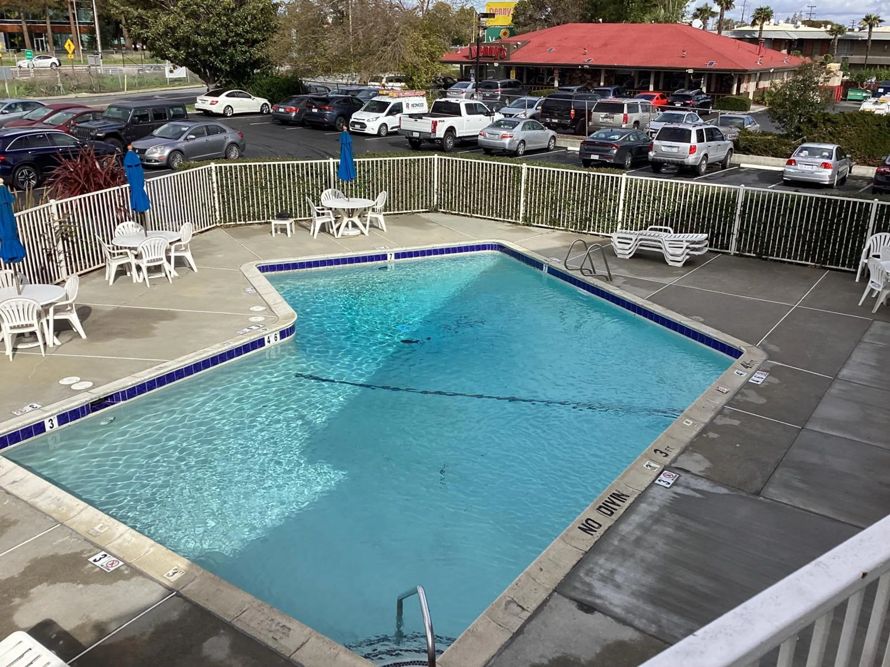 Swimming pool in Motel 6-Sunnyvale, CA - South