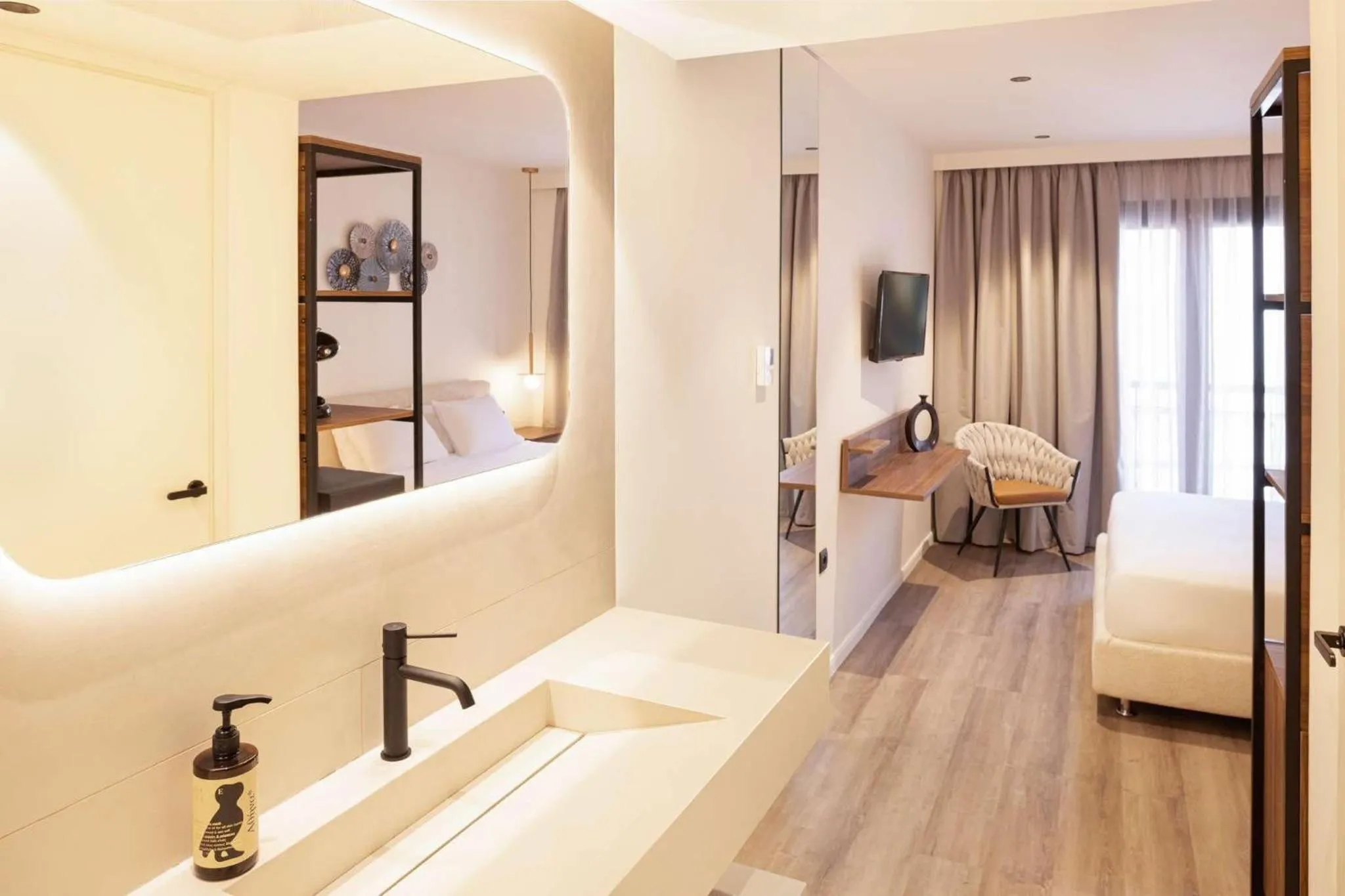 Bedroom, Bed in Aeolis Hotel