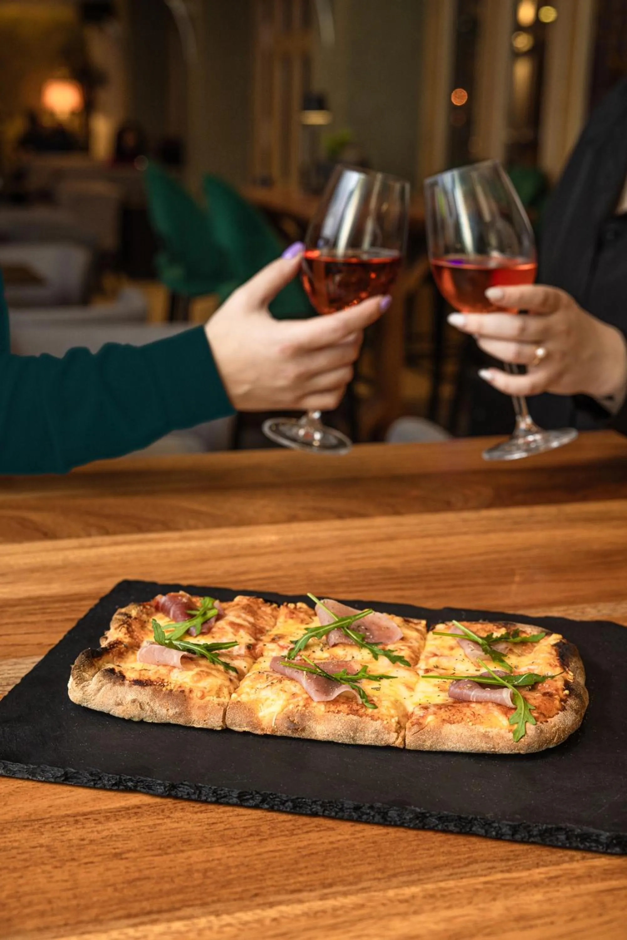 Restaurant/places to eat in Aeolis Hotel