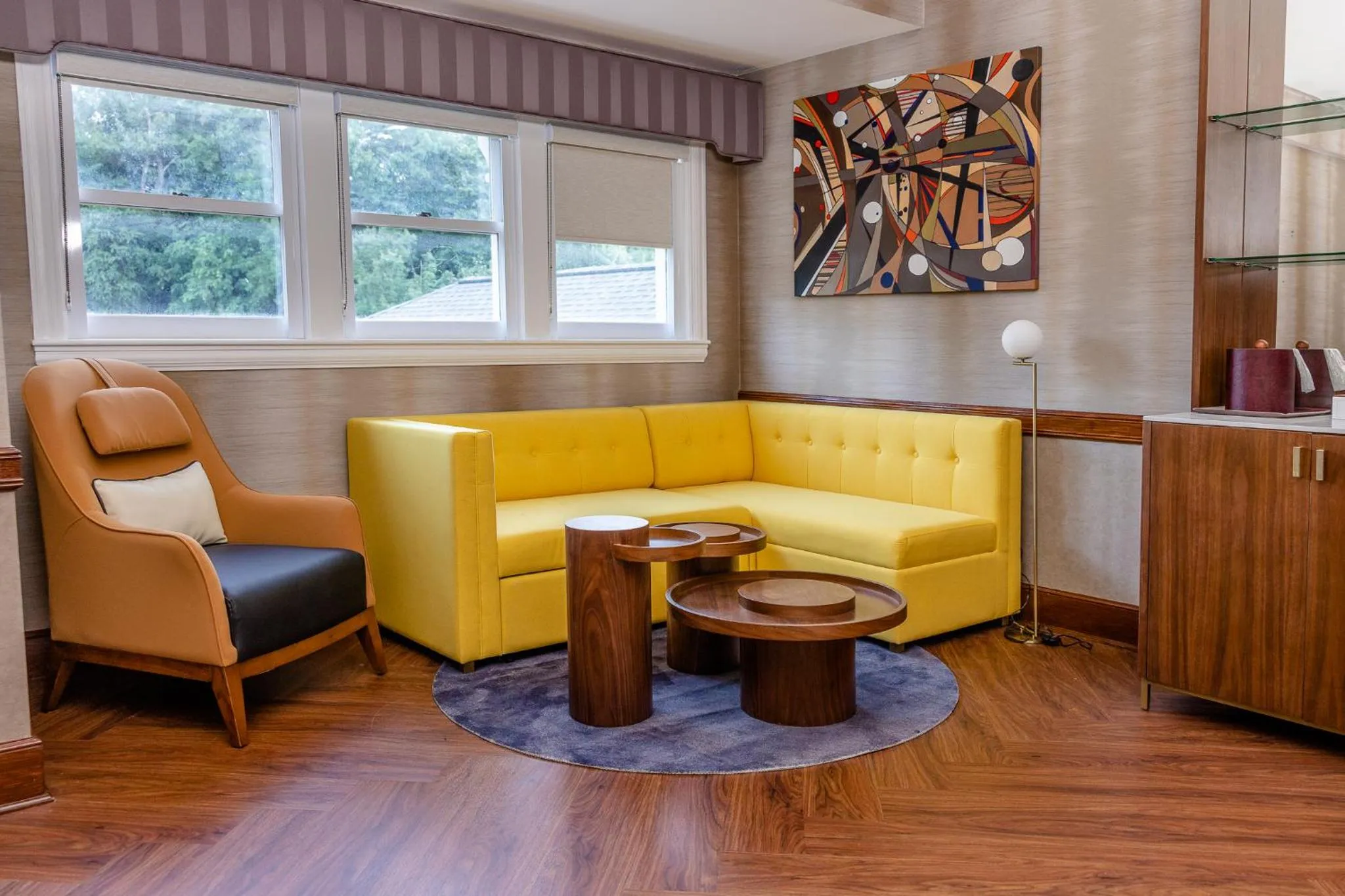 Seating area in Chateau Merrimack Hotel & Spa