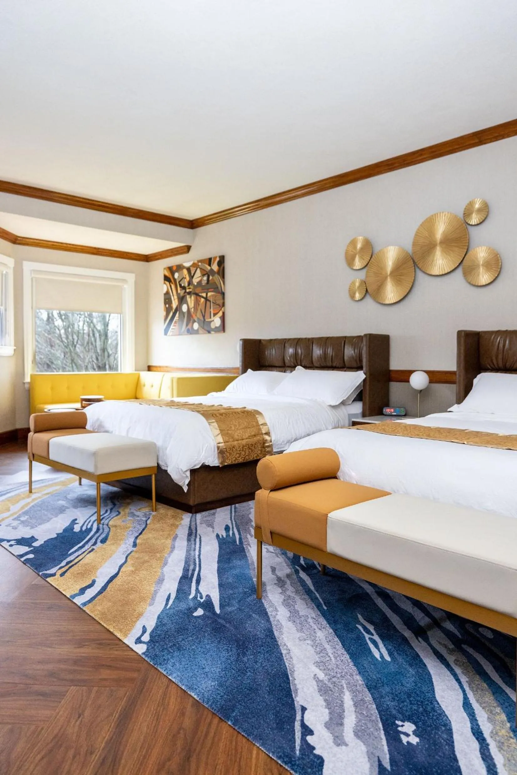 Bed in Chateau Merrimack Hotel & Spa