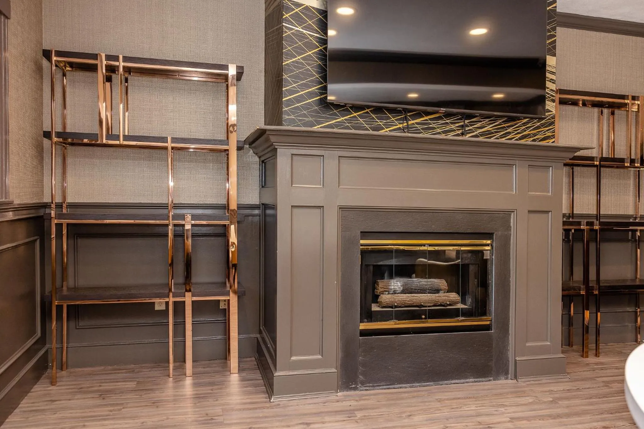 flat iron in Chateau Merrimack Hotel & Spa