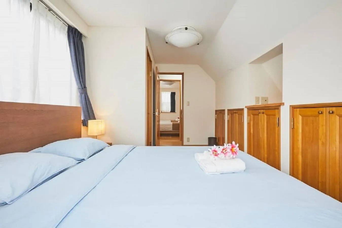 Photo of the whole room, Bed in F1-Upmarket Huose in Shinjuku