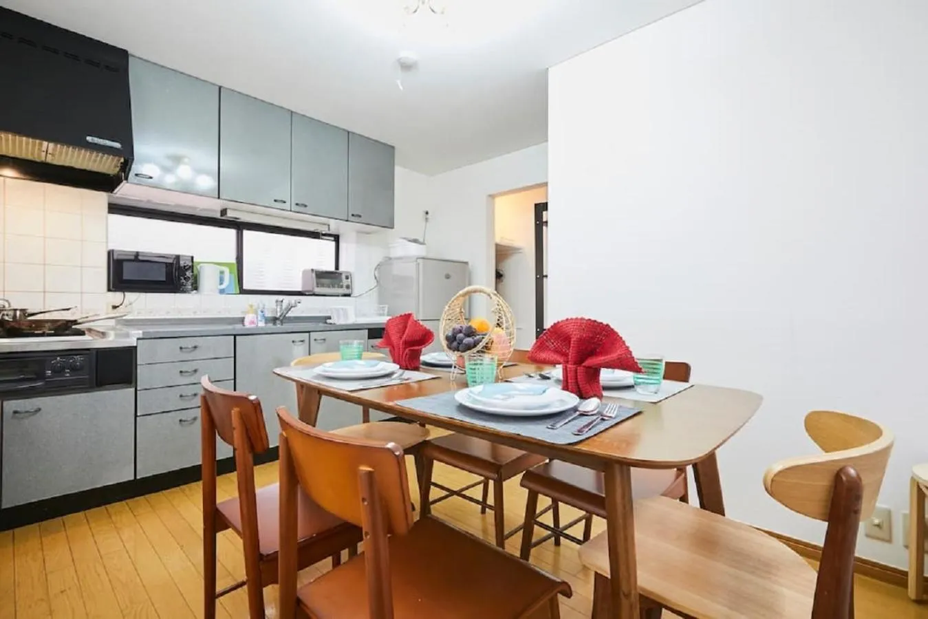 Kitchen or kitchenette in F1-Upmarket Huose in Shinjuku