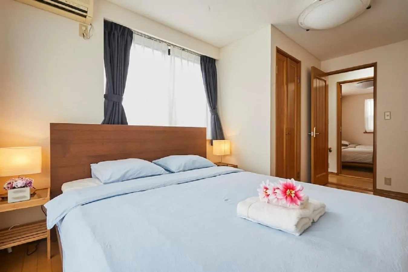 Bed in F1-Upmarket Huose in Shinjuku