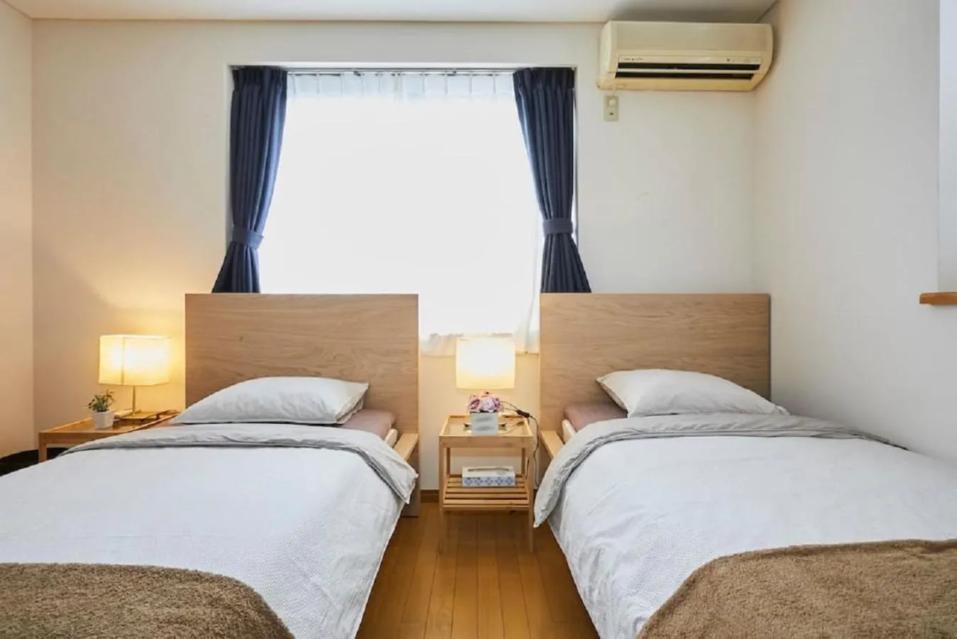 Bed in F1-Upmarket Huose in Shinjuku