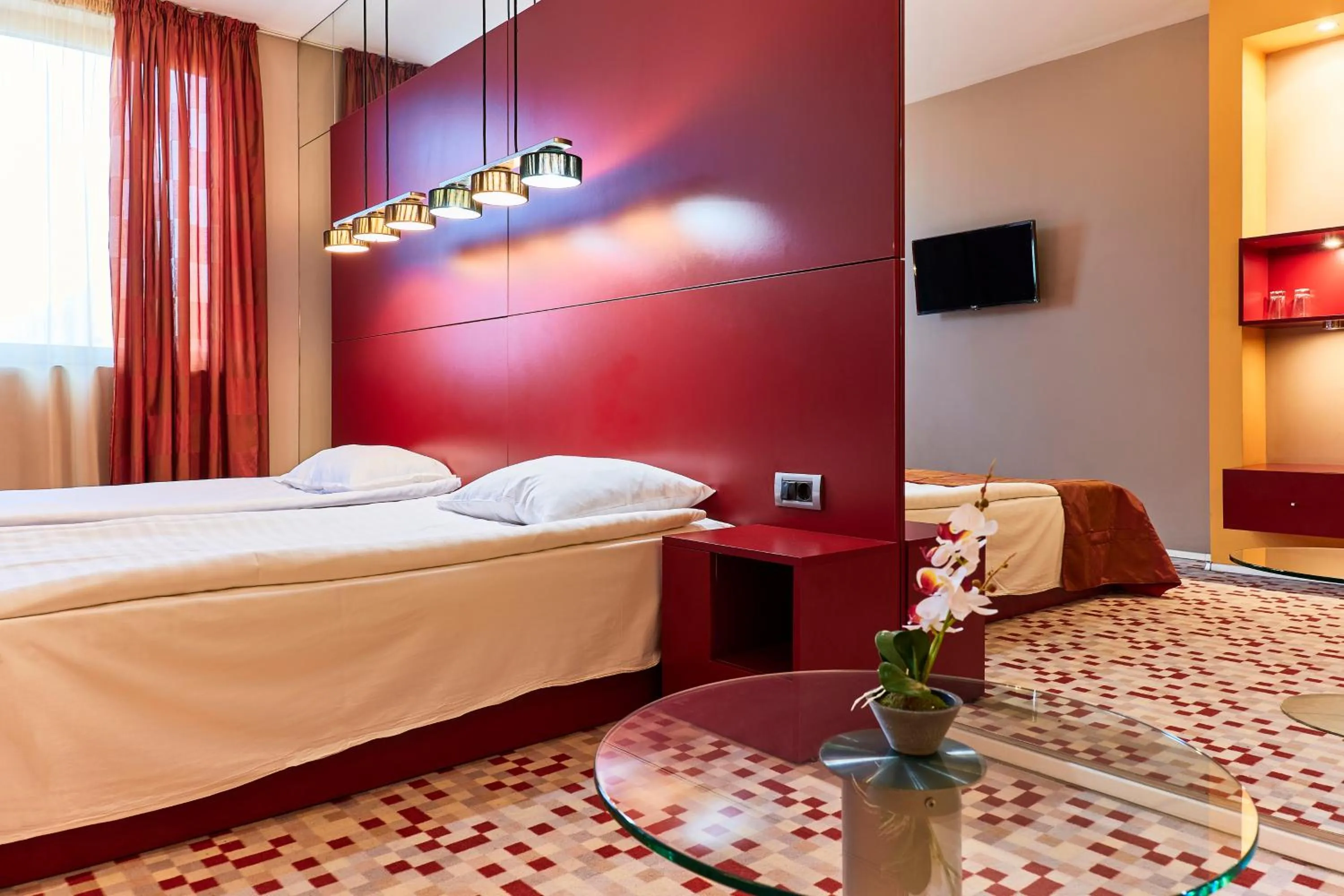 Photo of the whole room, Bed in Monet Hotel