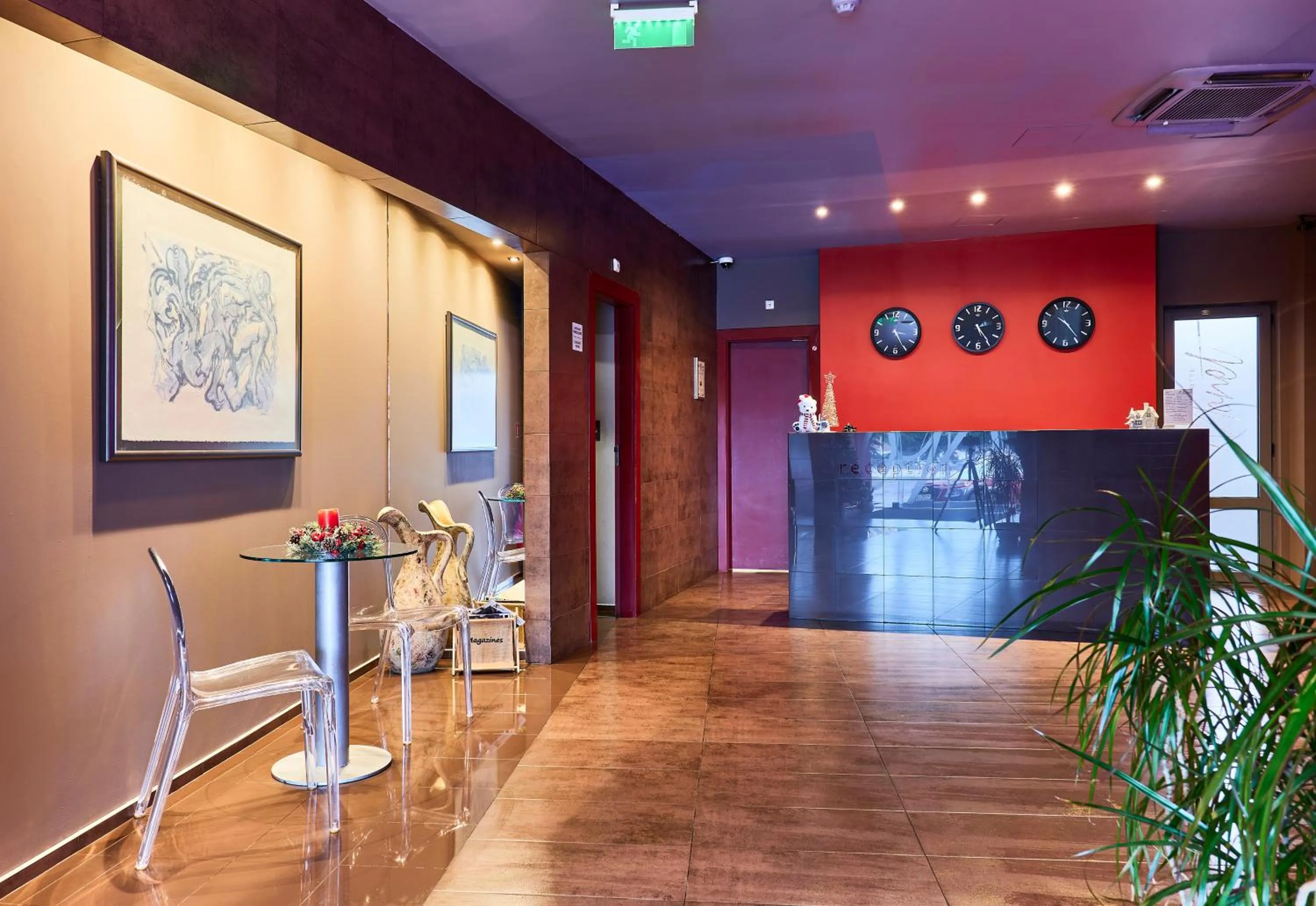 Lobby or reception in Monet Hotel