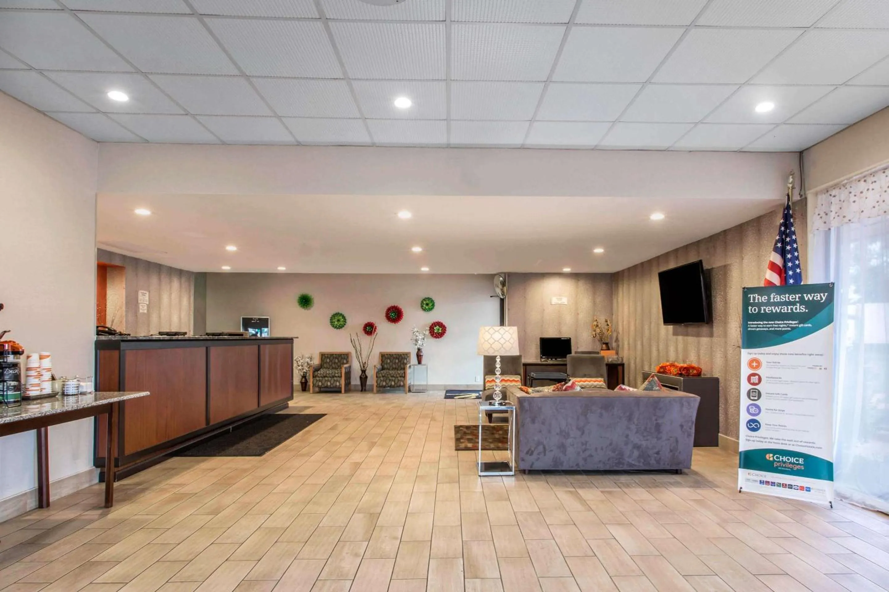 Lobby or reception in Quality Inn West Springfield