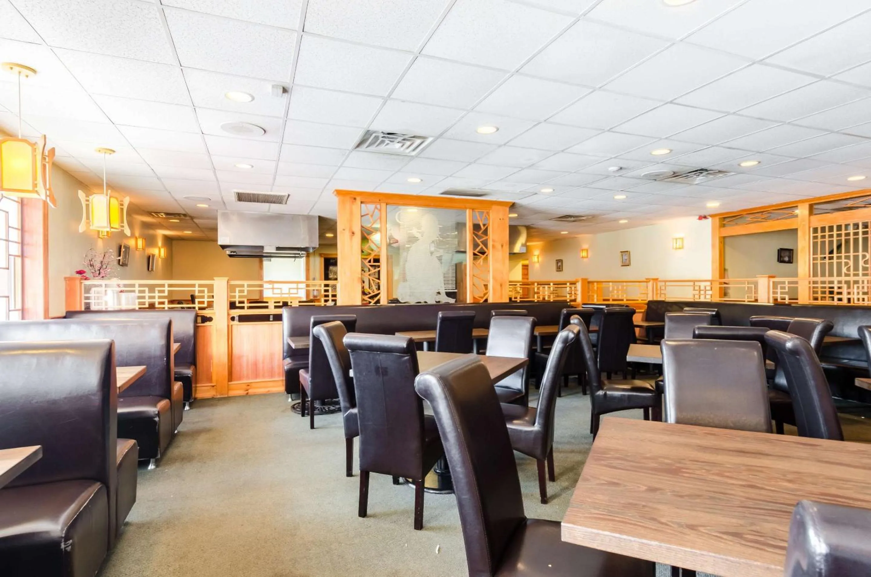 Restaurant/places to eat in Quality Inn West Springfield