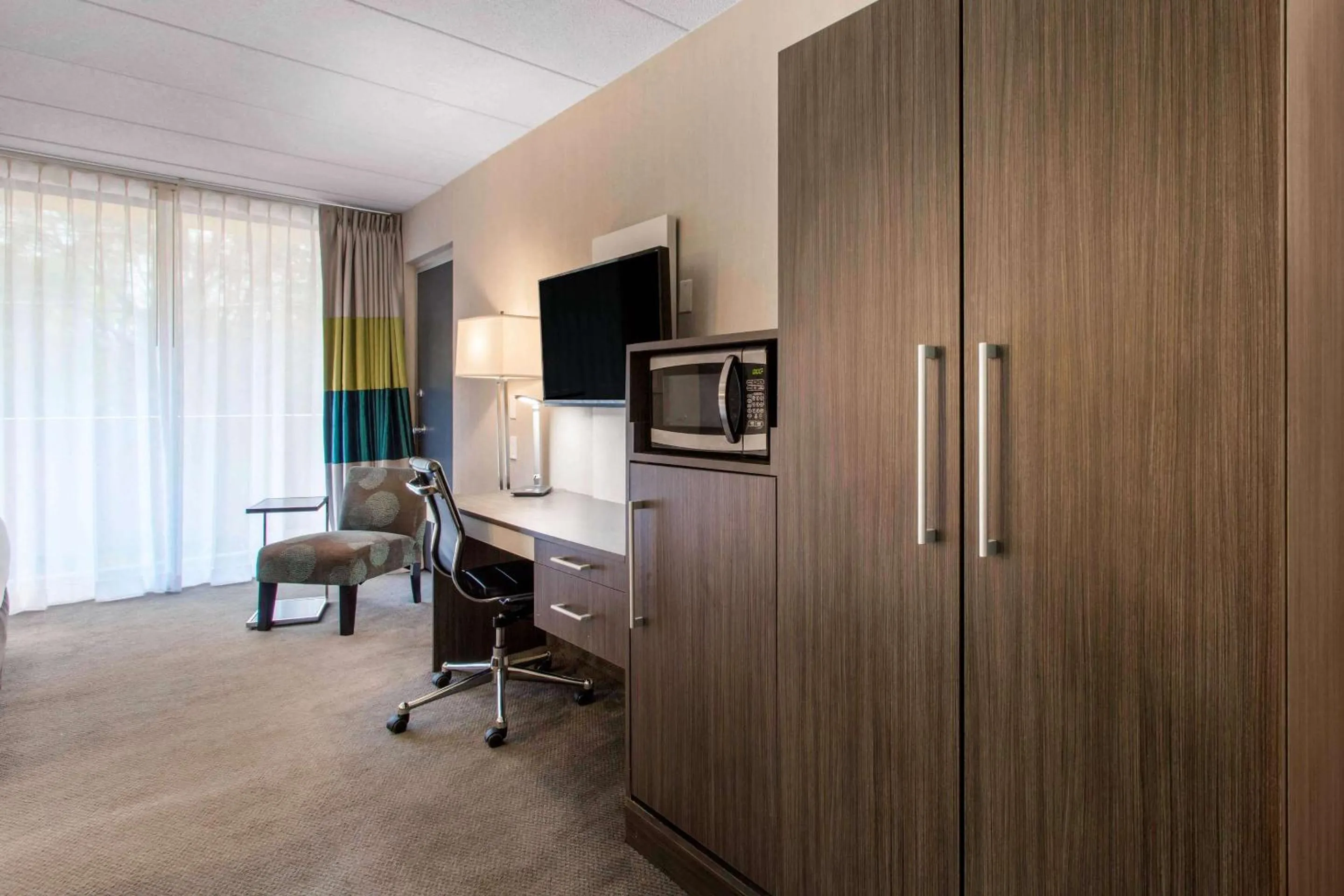 Bedroom in Quality Inn West Springfield