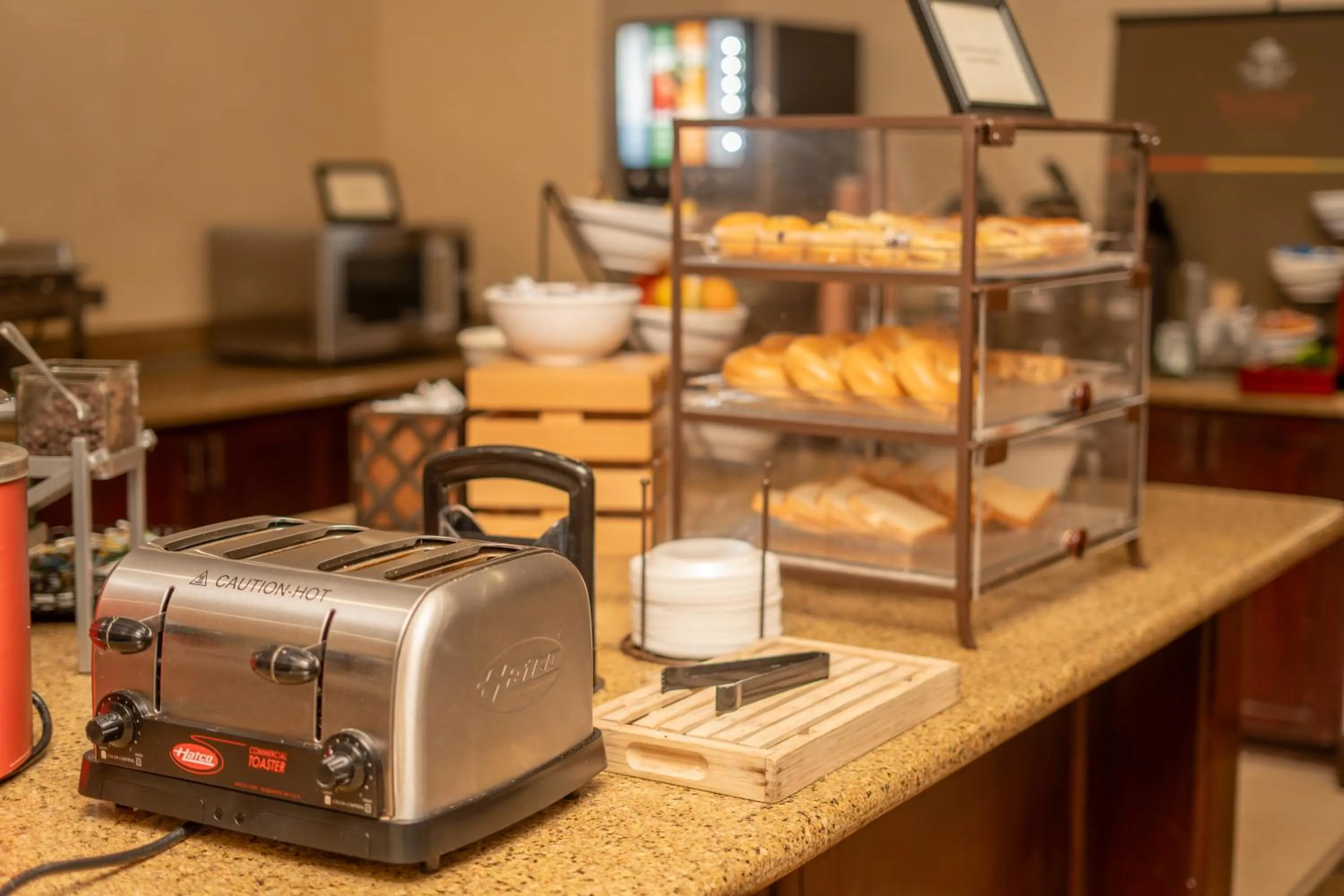 Coffee/tea facilities in Country Inn & Suites by Radisson, College Station, TX