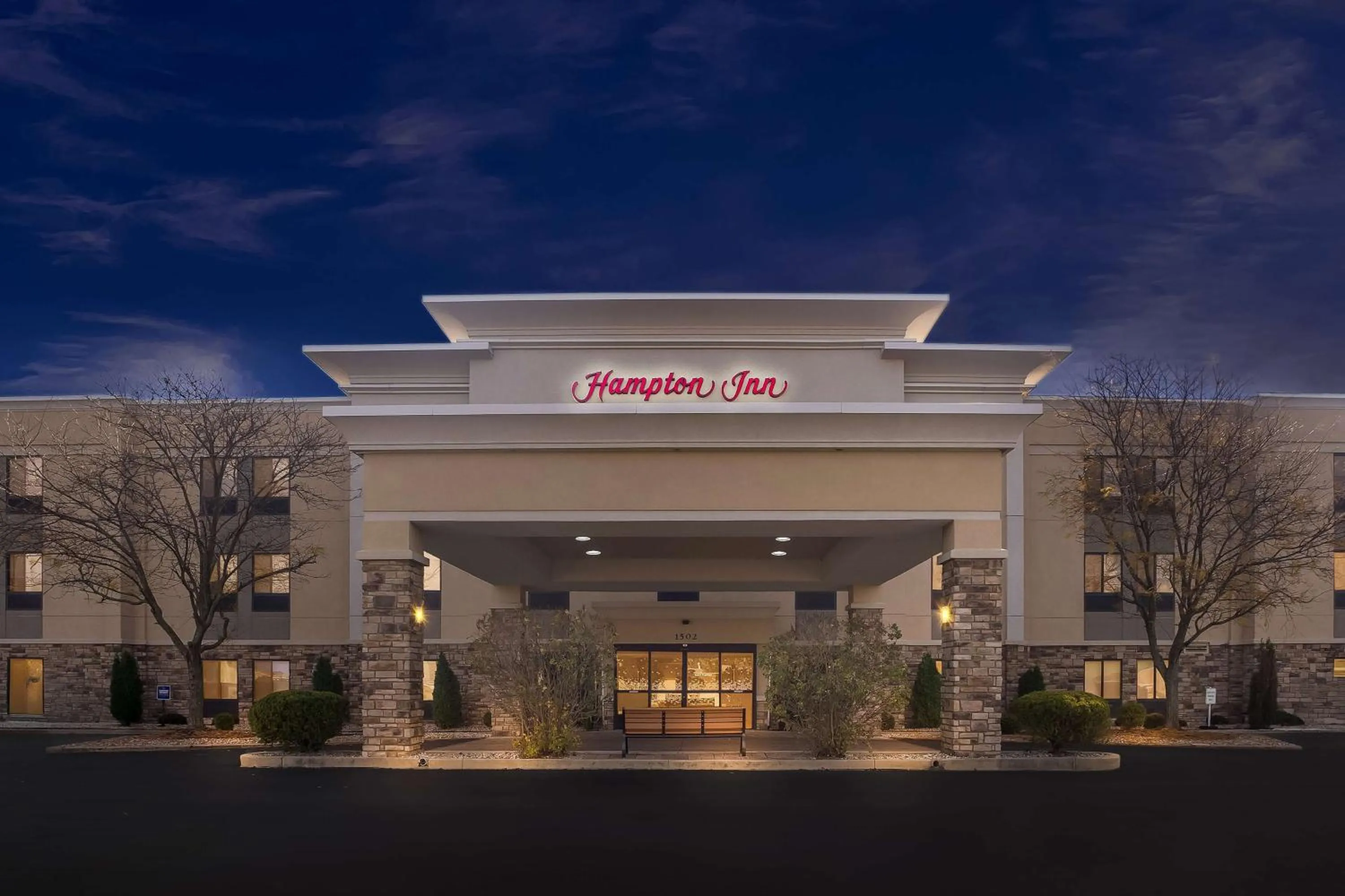 Property building in Hampton Inn Marion