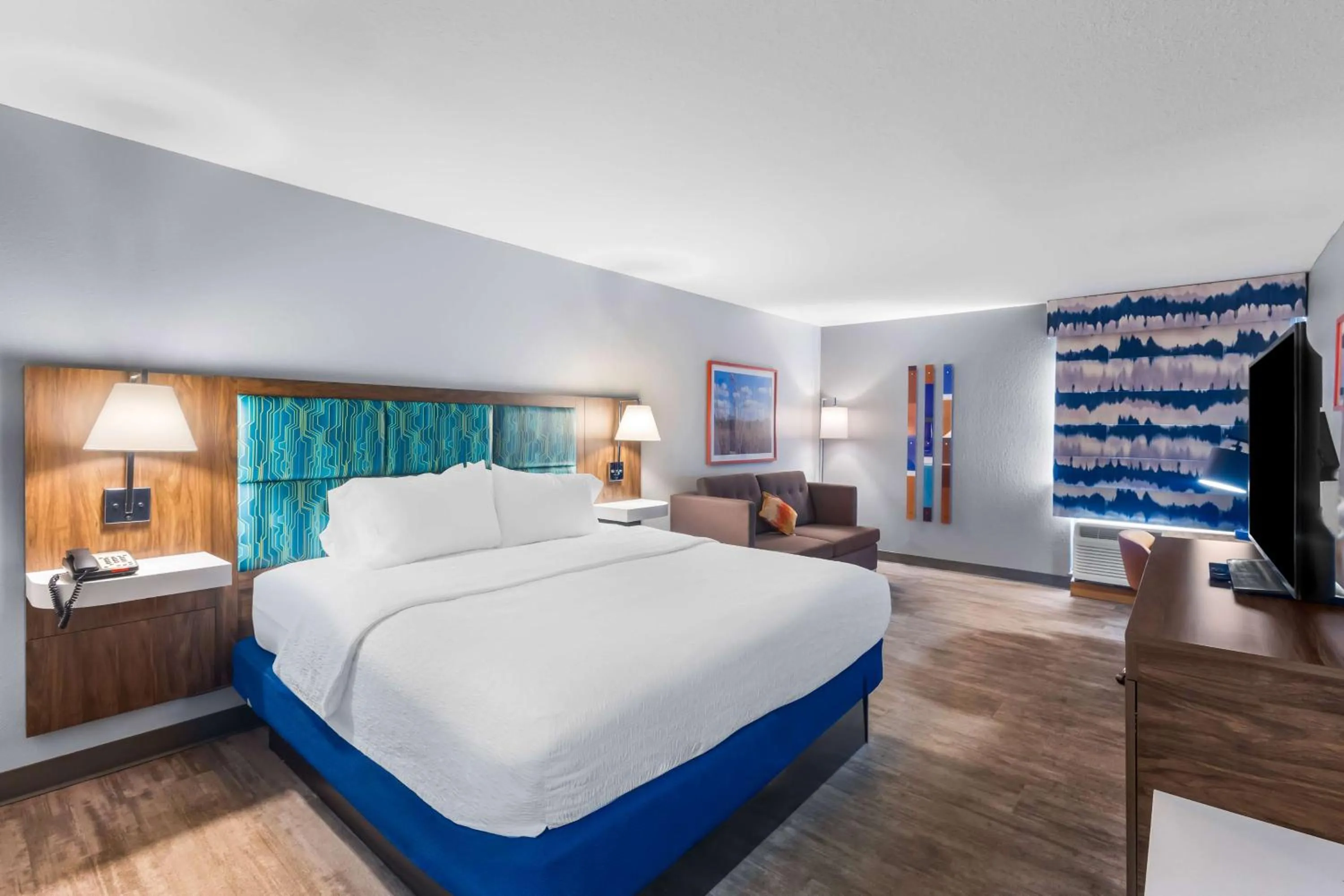 Bed in Hampton Inn Marion