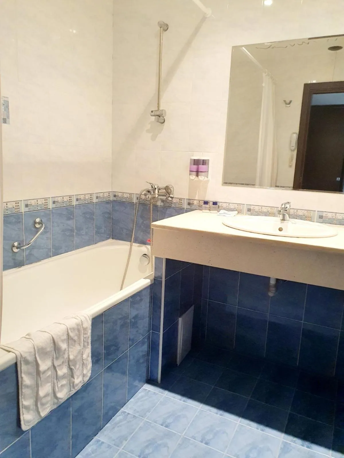 Bathroom in Finlandia Hotel