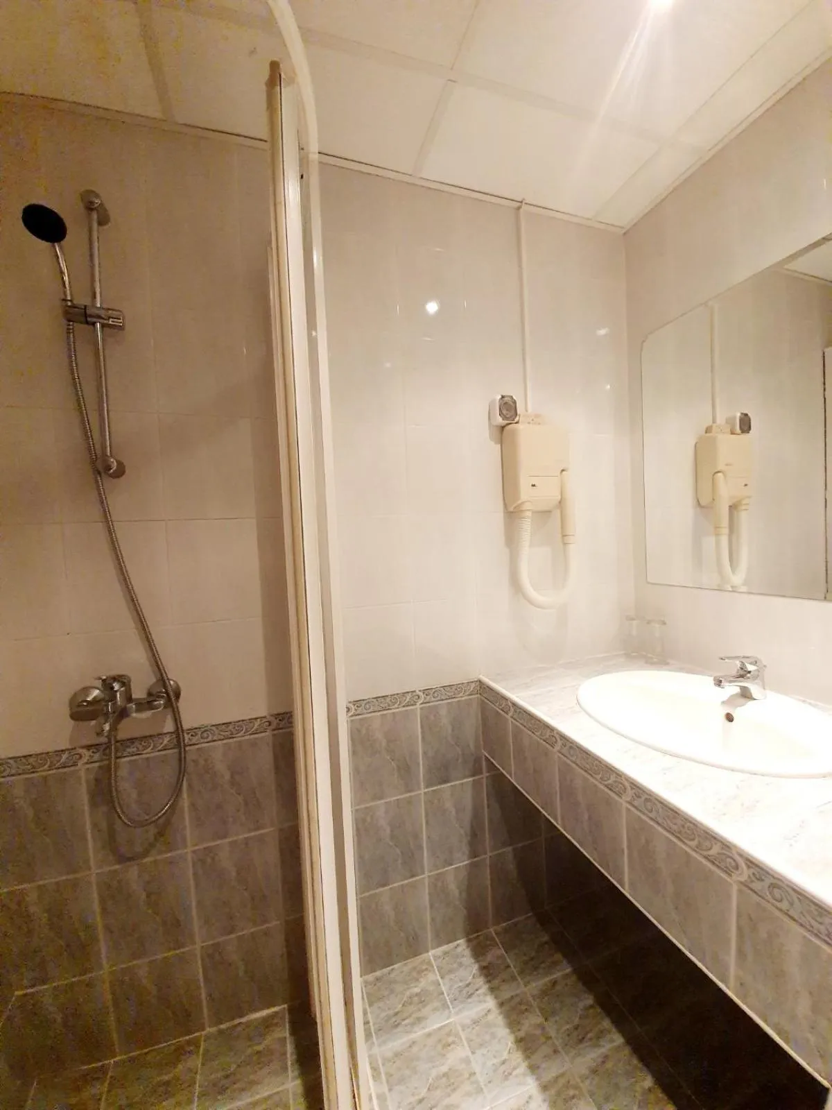 Bathroom in Finlandia Hotel