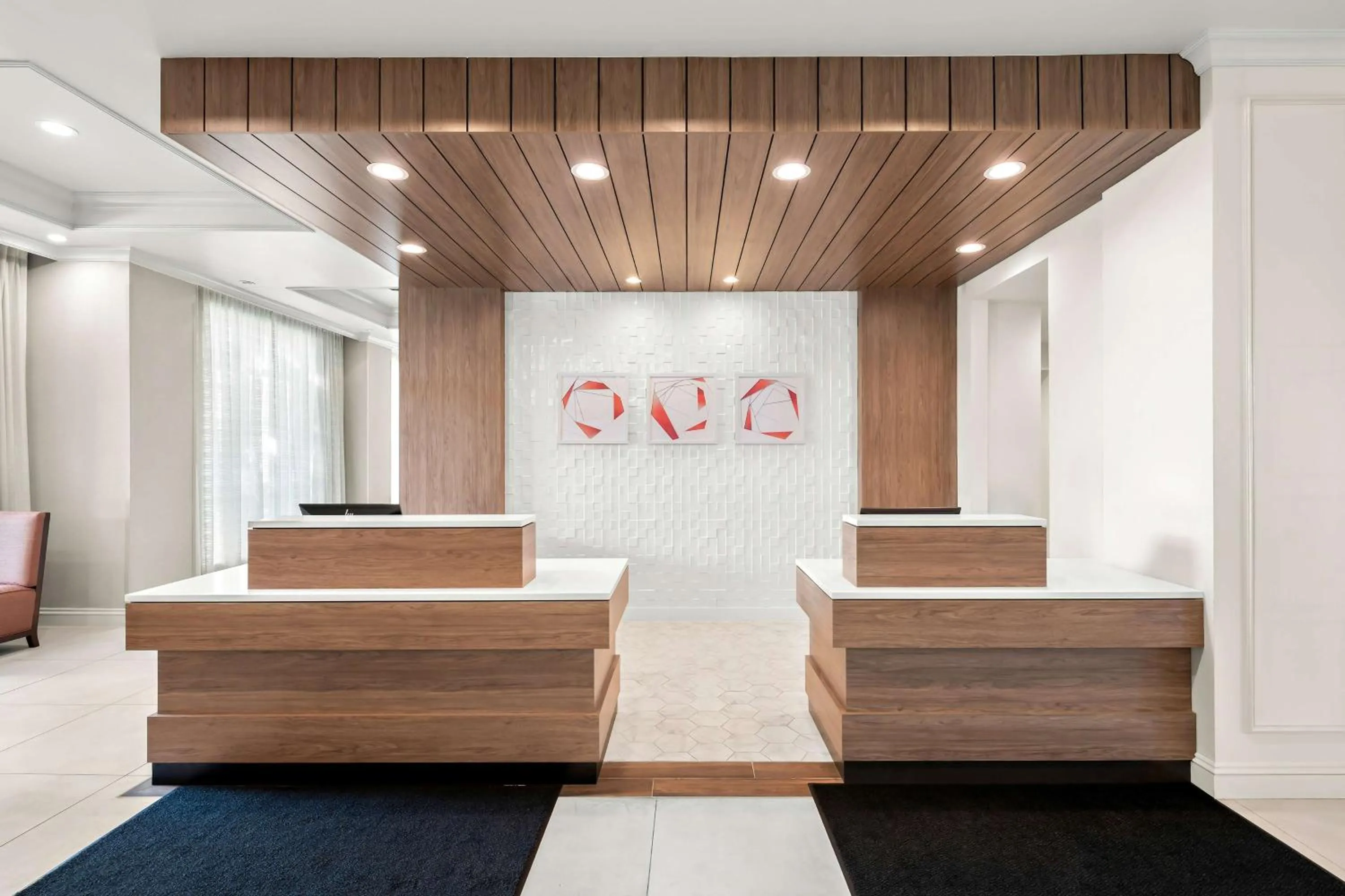 Lobby or reception in Hilton Garden Inn Suffolk Riverfront