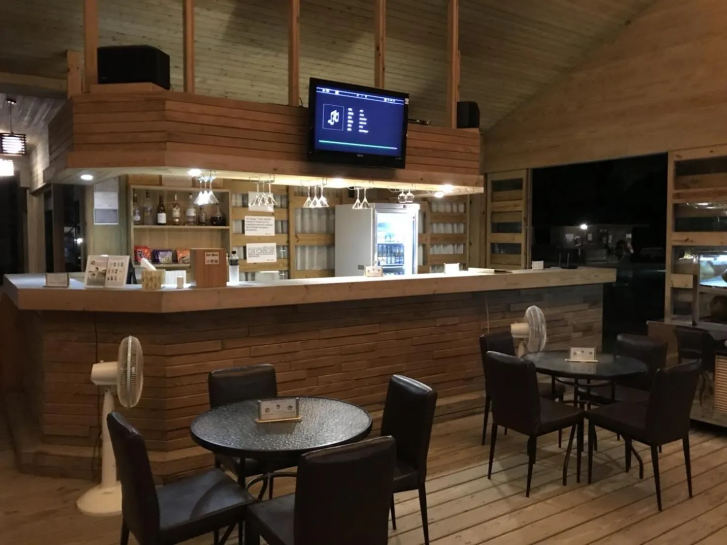 Lounge or bar in Island Paradise Resort Club