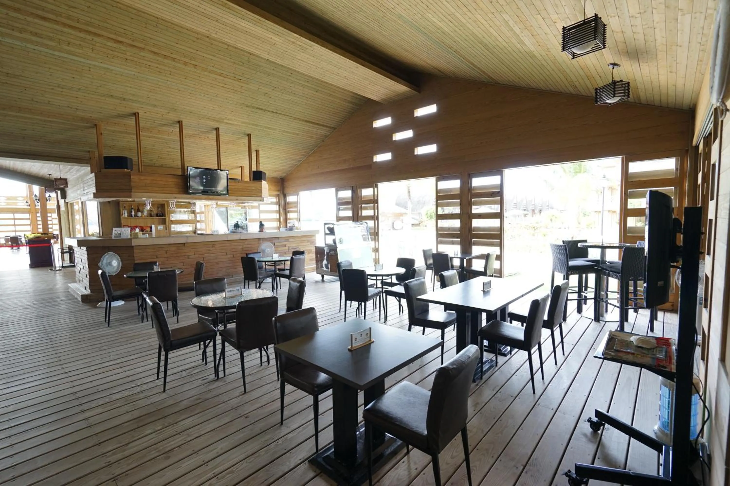 Lounge or bar in Island Paradise Resort Club