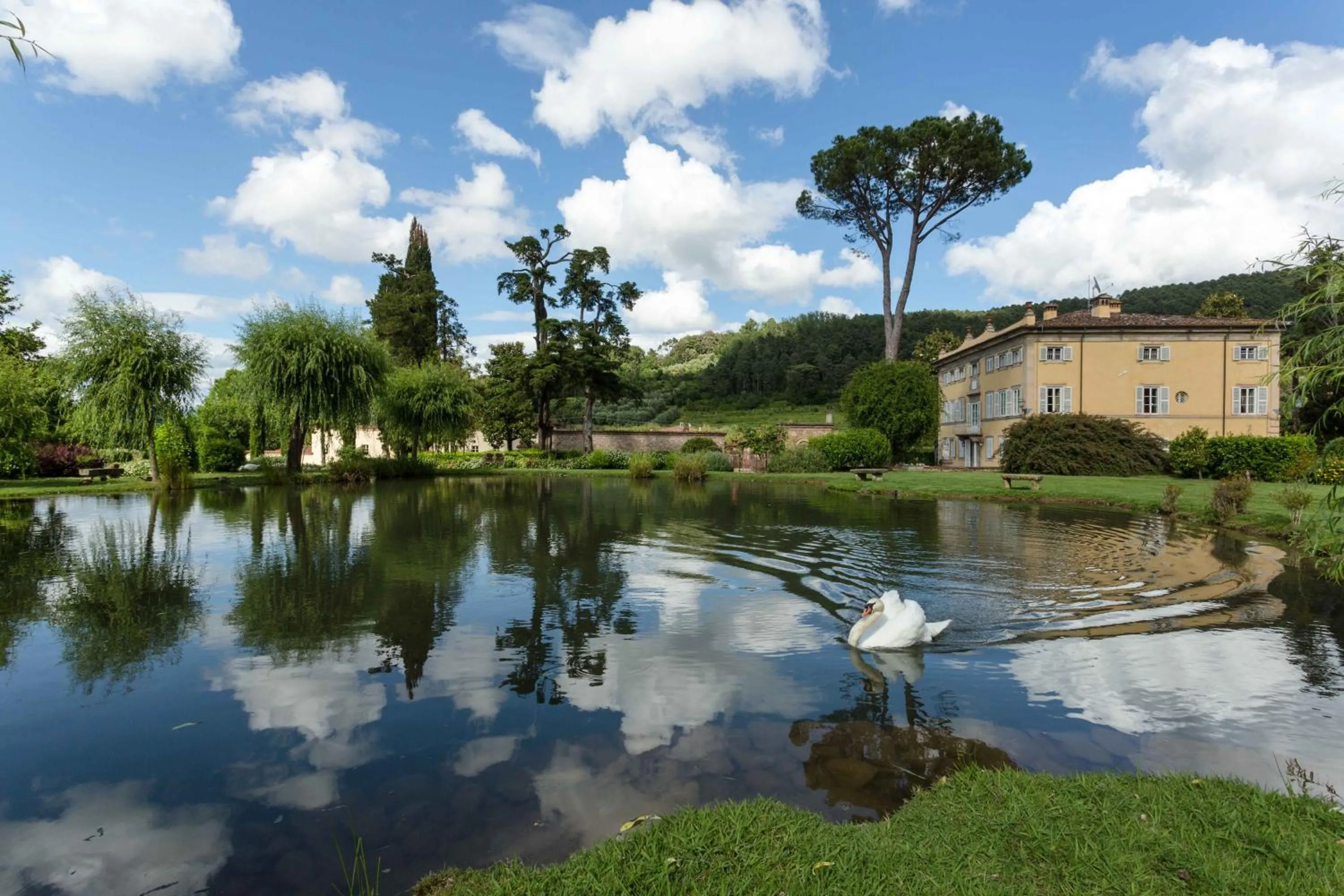 Lake view in Coselli 's Collection. Luxury Villas Rental