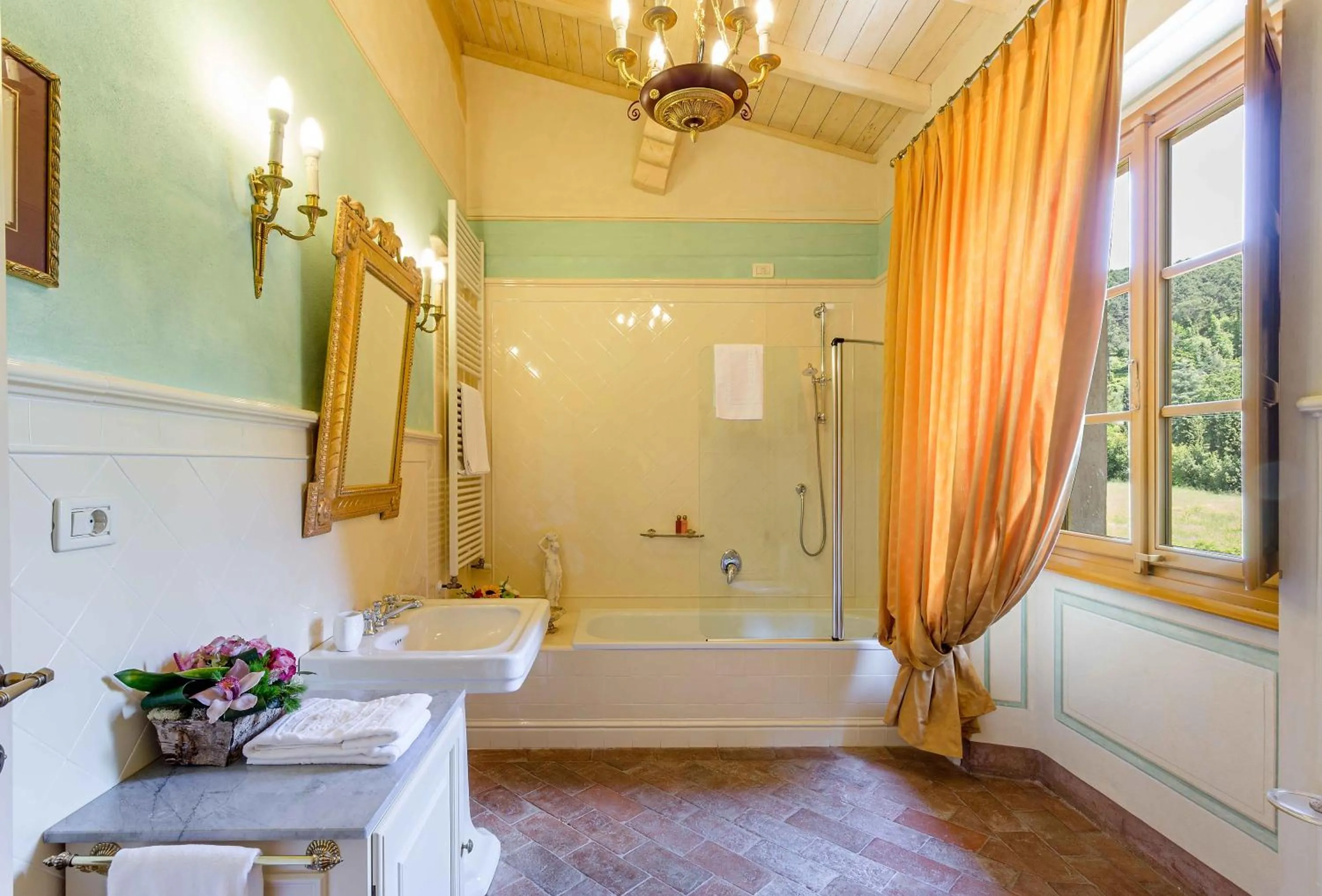 Bathroom in Coselli 's Collection. Luxury Villas Rental