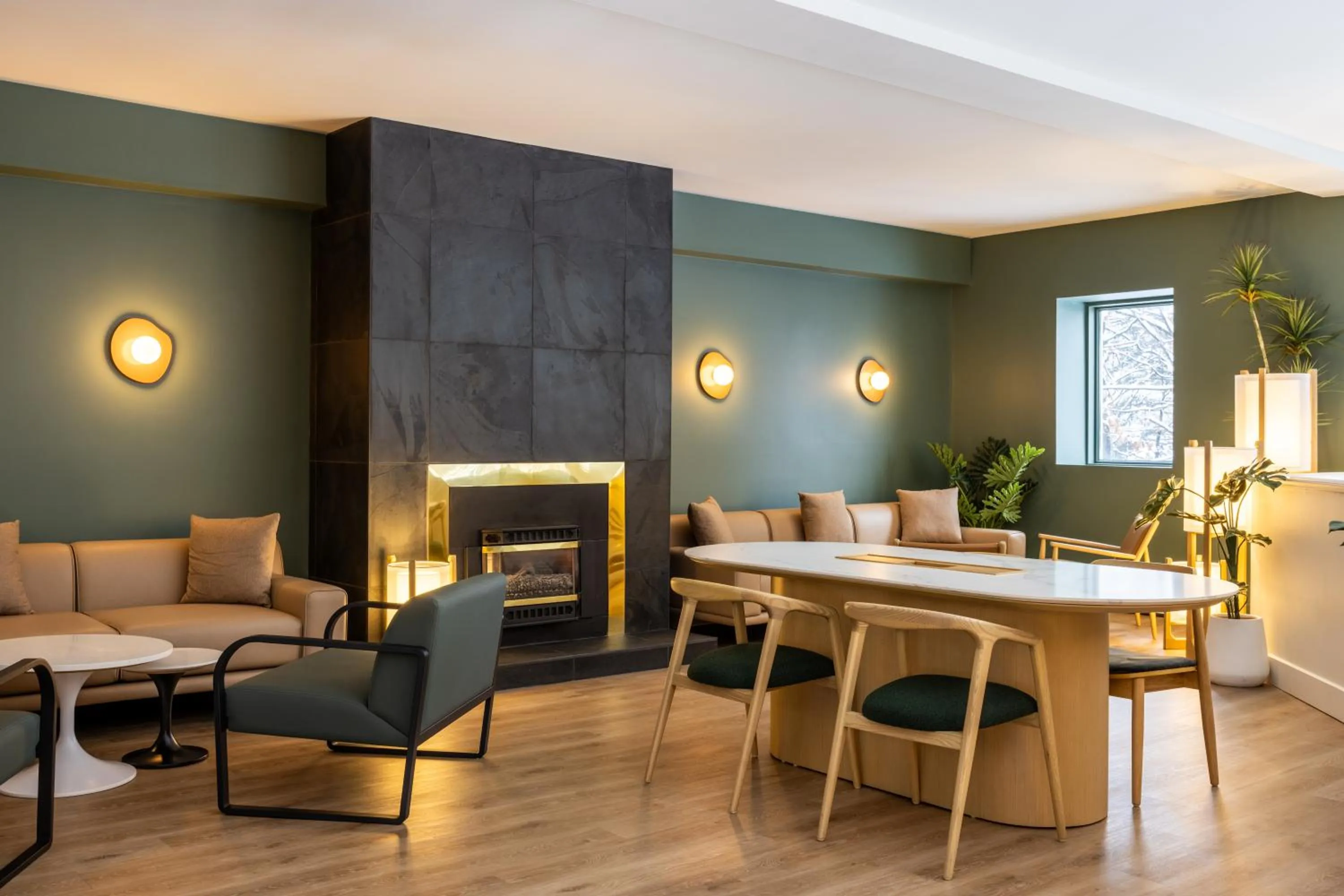 Lounge or bar in Auberge de la Montagne Coupée