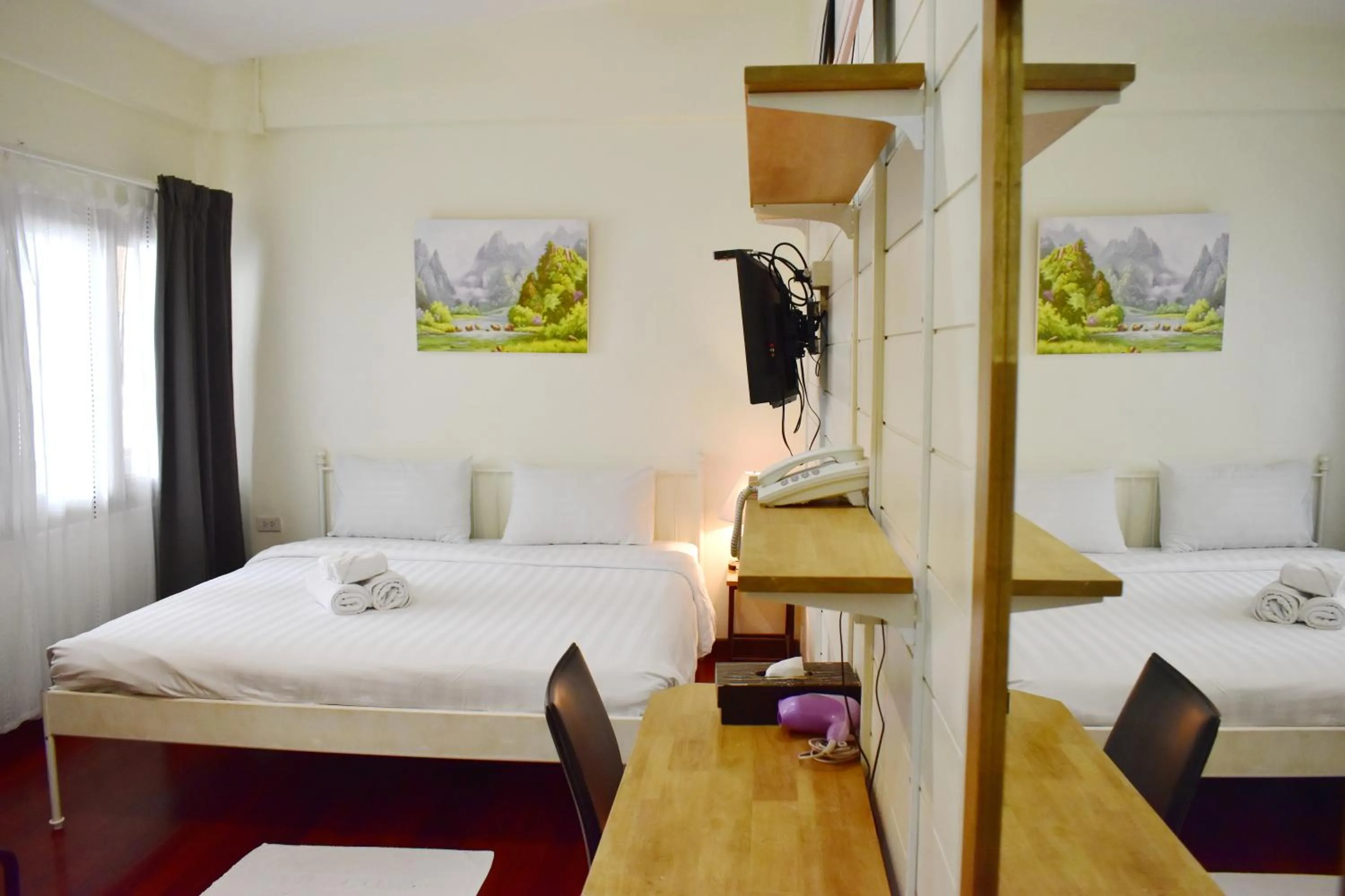 Bedroom, Bed in Greenery Hostel