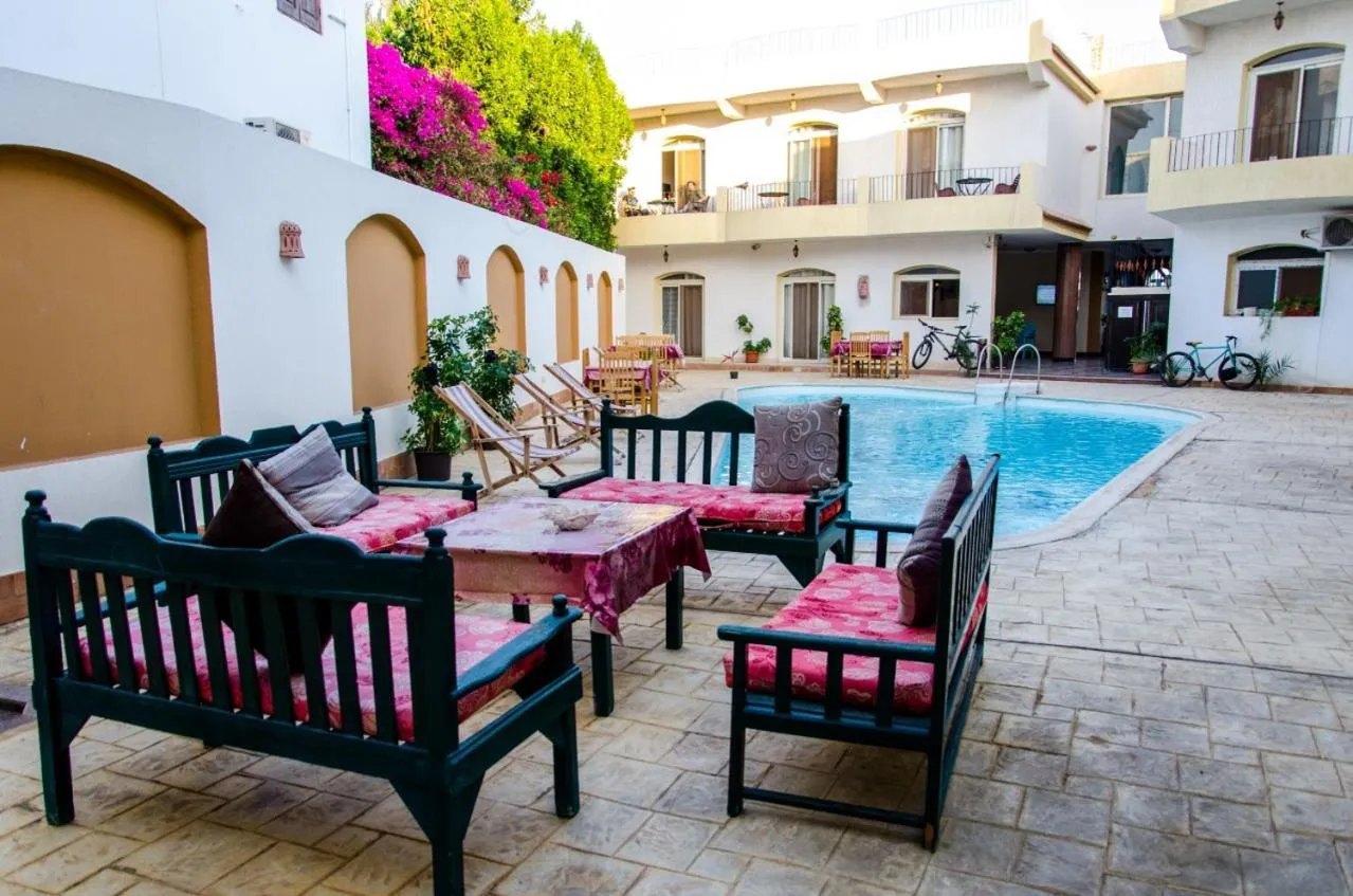 Patio in New Yalla Hotel