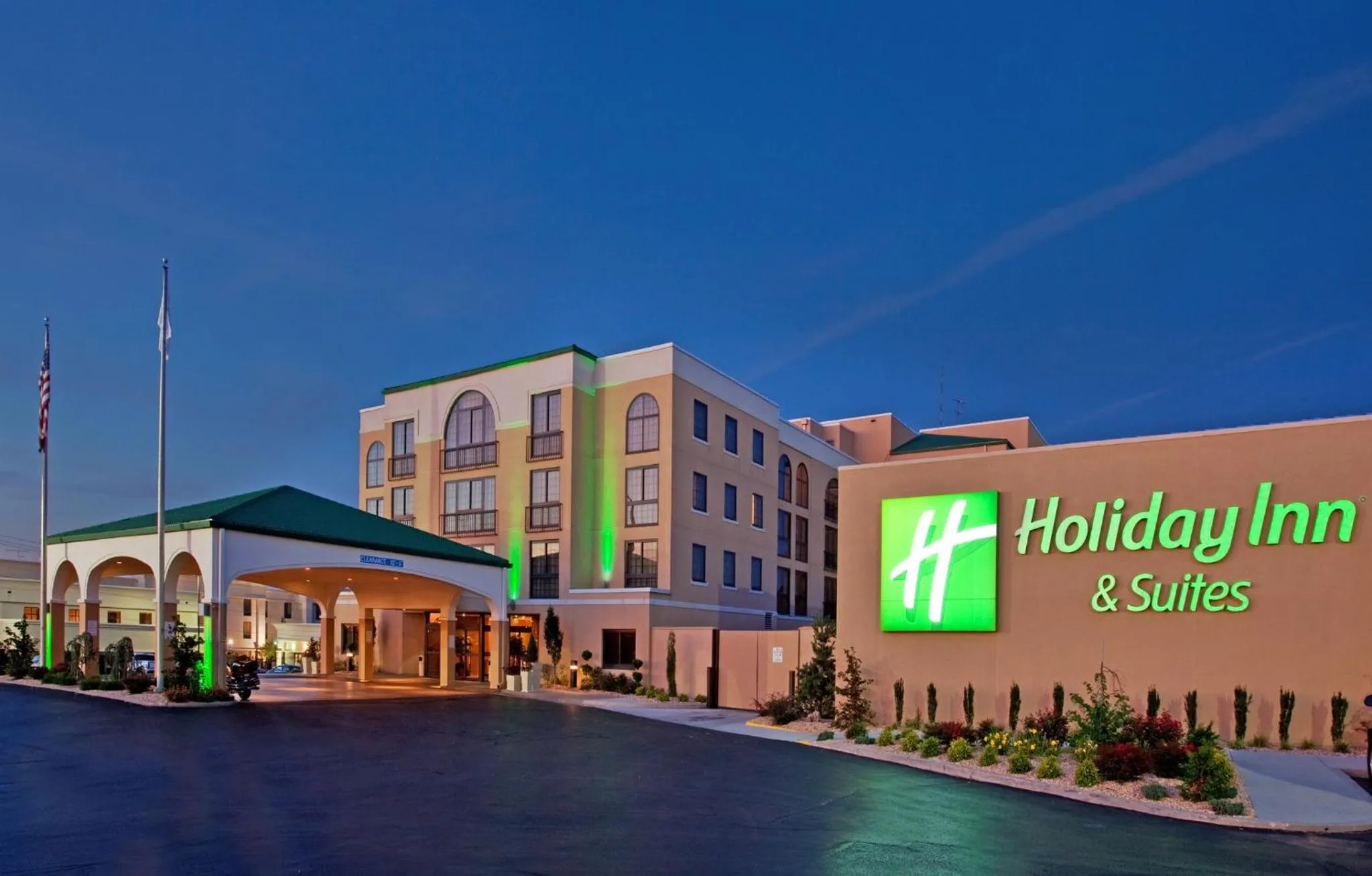 Property building in Holiday Inn & Suites Springfield - I-44 by IHG