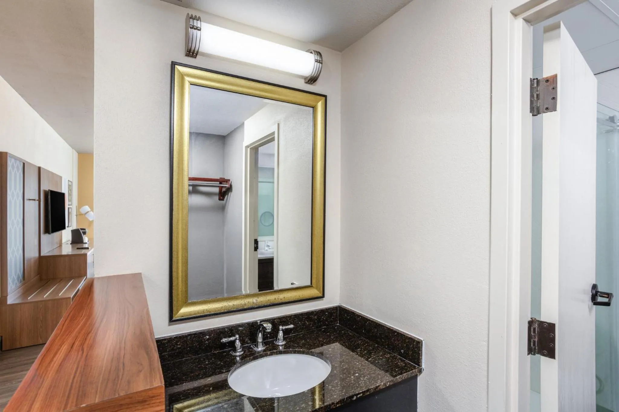 Bedroom in Holiday Inn & Suites Springfield - I-44 by IHG