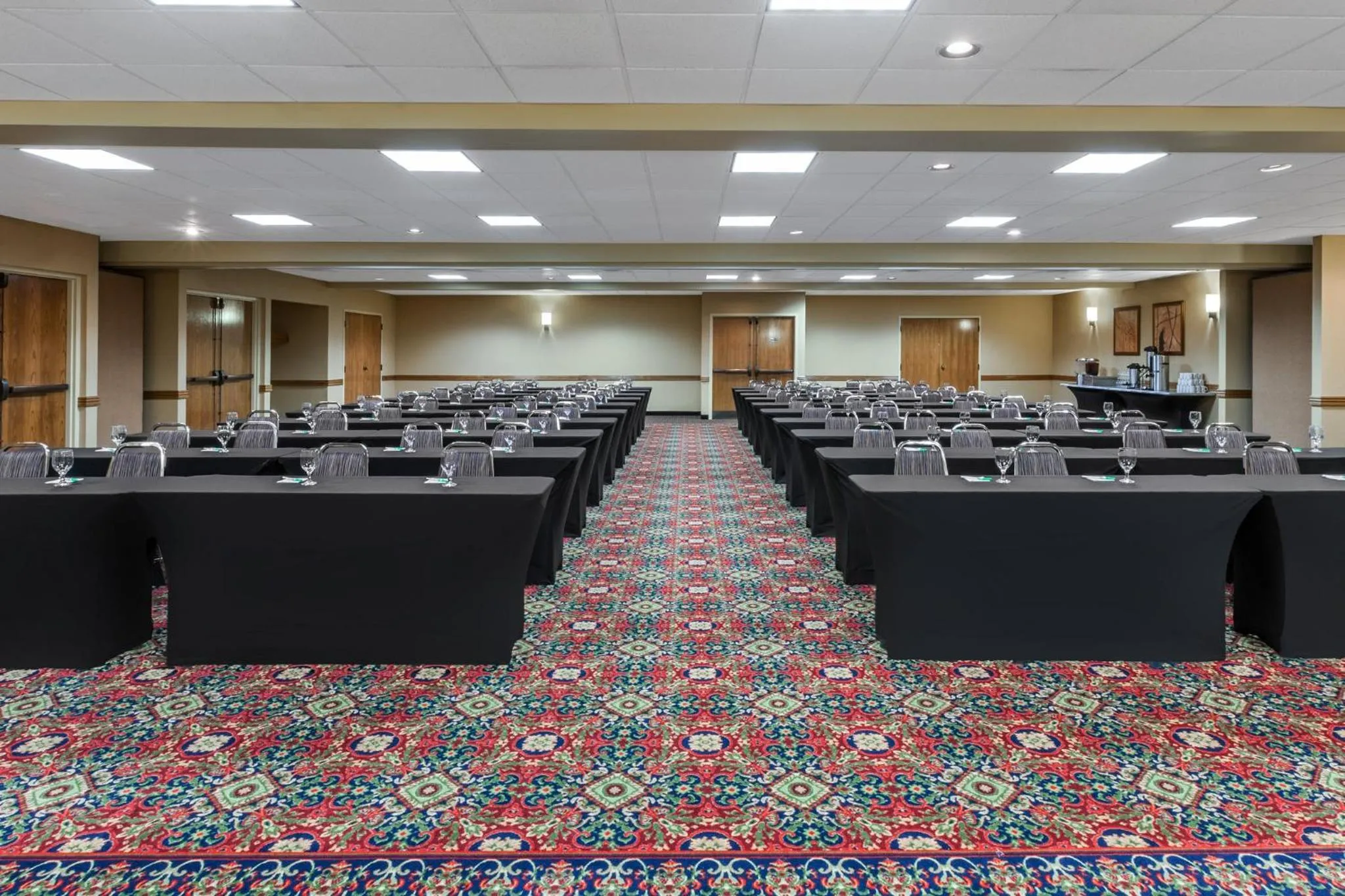 Meeting/conference room in Holiday Inn & Suites Springfield - I-44 by IHG