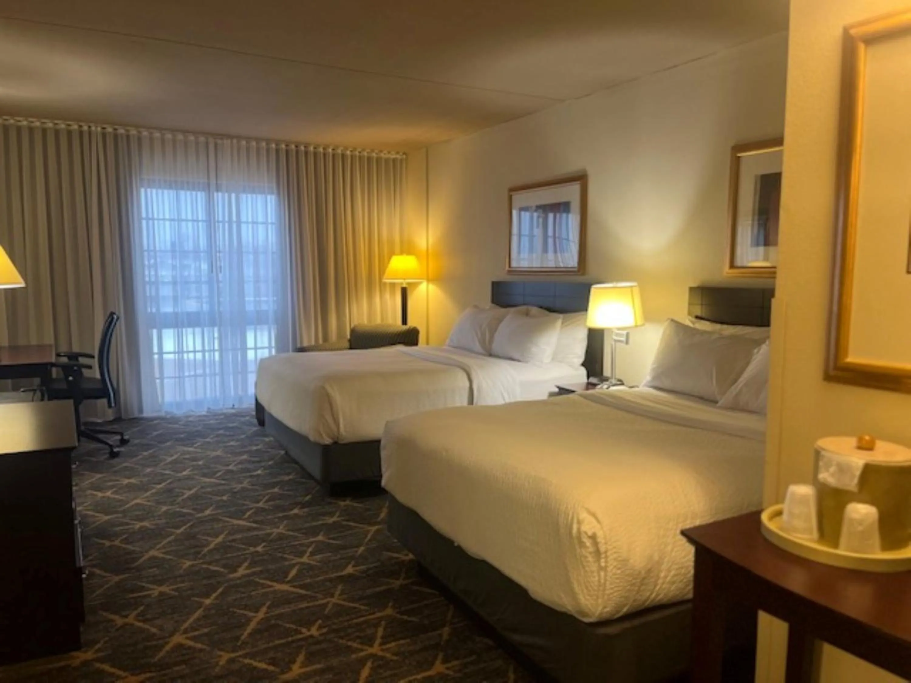 Photo of the whole room, Bed in Holiday Inn & Suites Springfield - I-44 by IHG