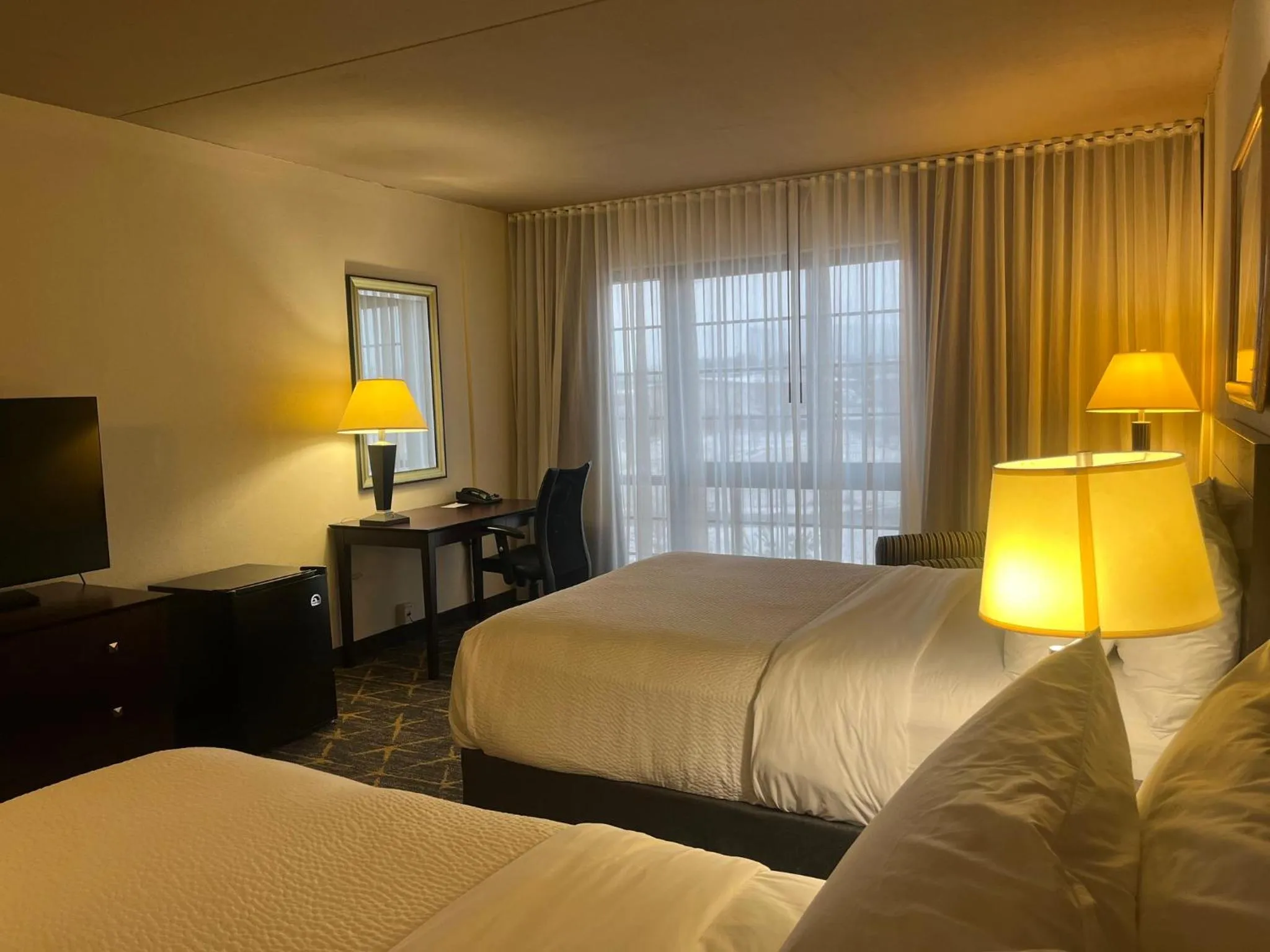 Photo of the whole room, Bed in Holiday Inn & Suites Springfield - I-44 by IHG