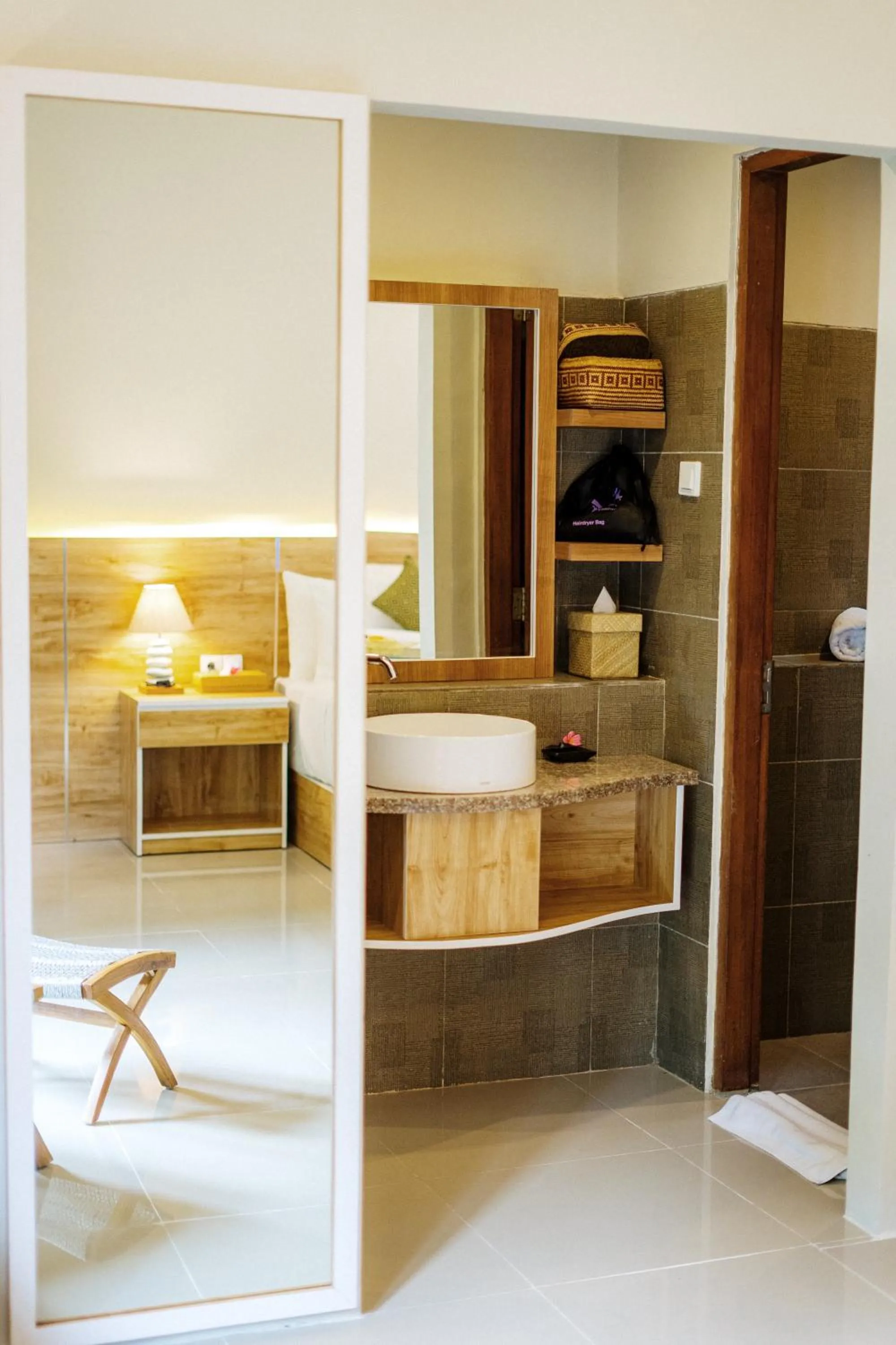 Bathroom in Tapa Tepi Kali Canggu