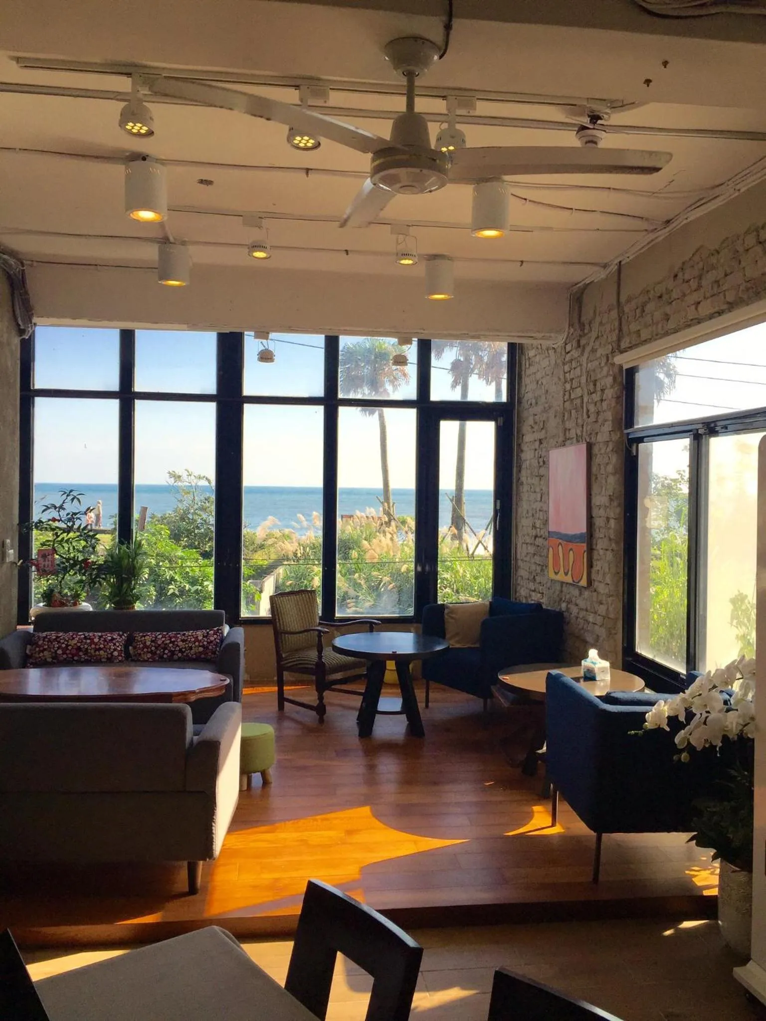 Restaurant/places to eat in Sea Forest Homestay