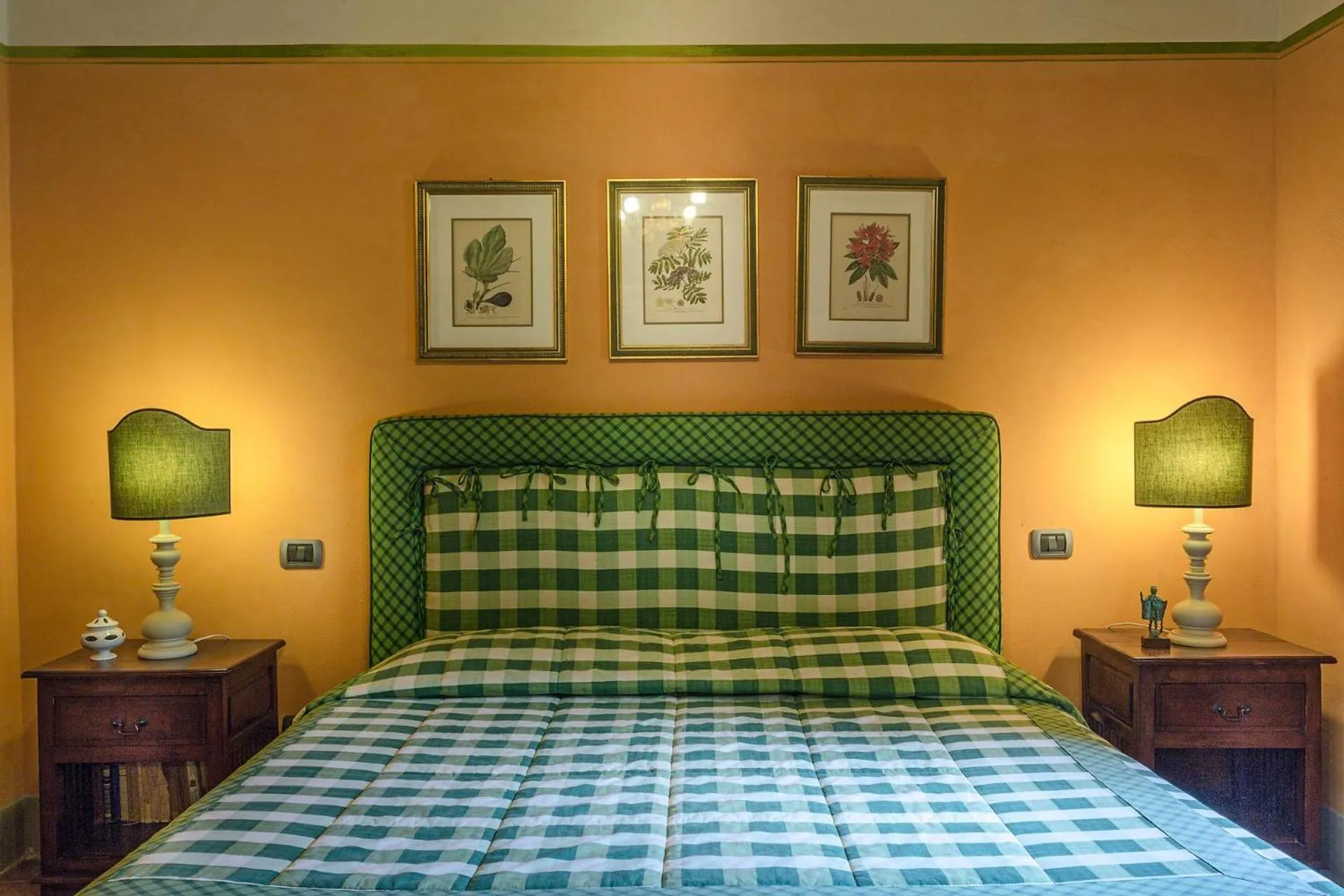 Bedroom, Bed in Coselli's luxury Villas