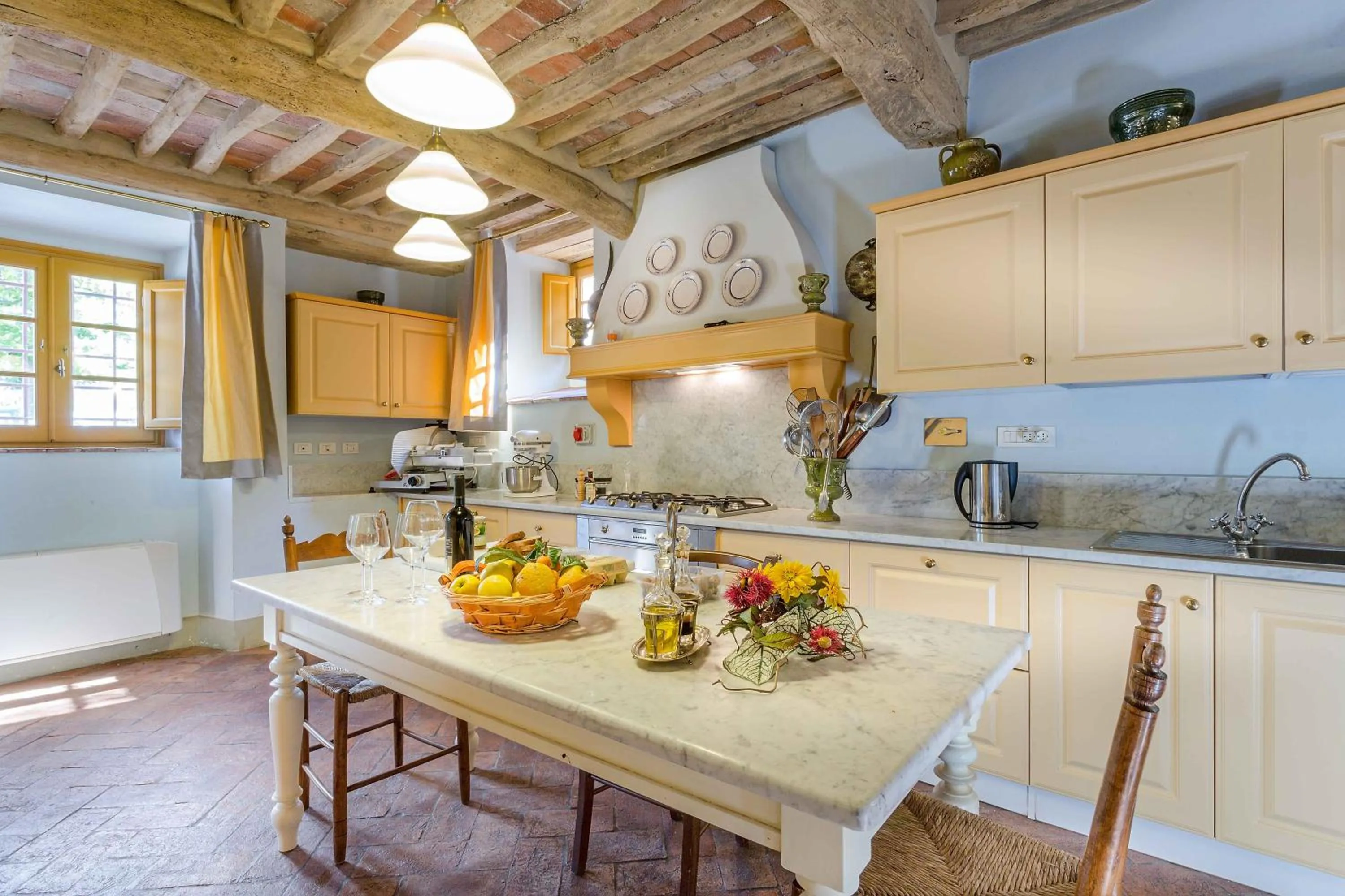 Kitchen or kitchenette in Coselli's luxury Villas