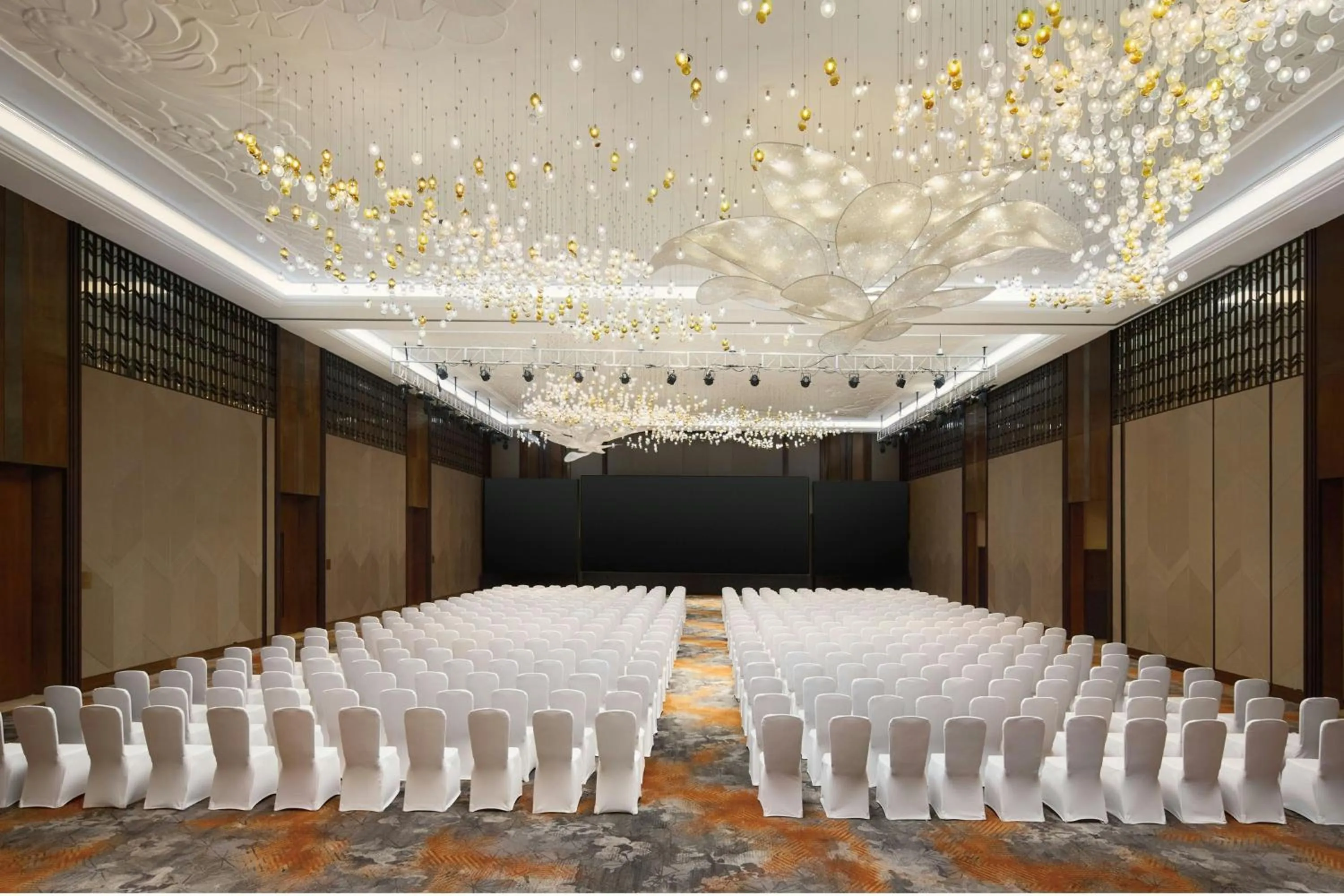 Entertainment in Grand New Century Hotel, Hangzhou Boao, A Tribute Portfolio Hotel