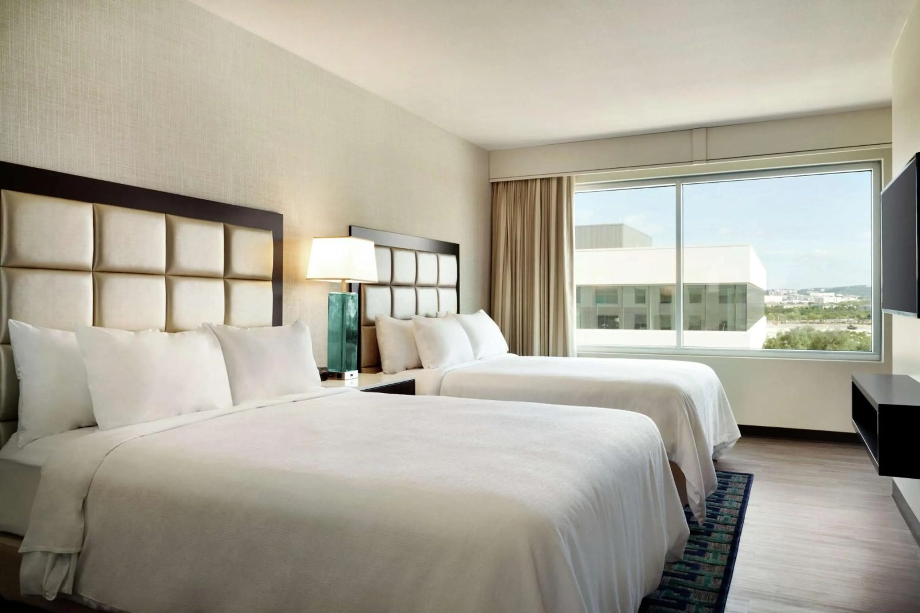 Bedroom, Bed in Embassy Suites By Hilton San Antonio Landmark
