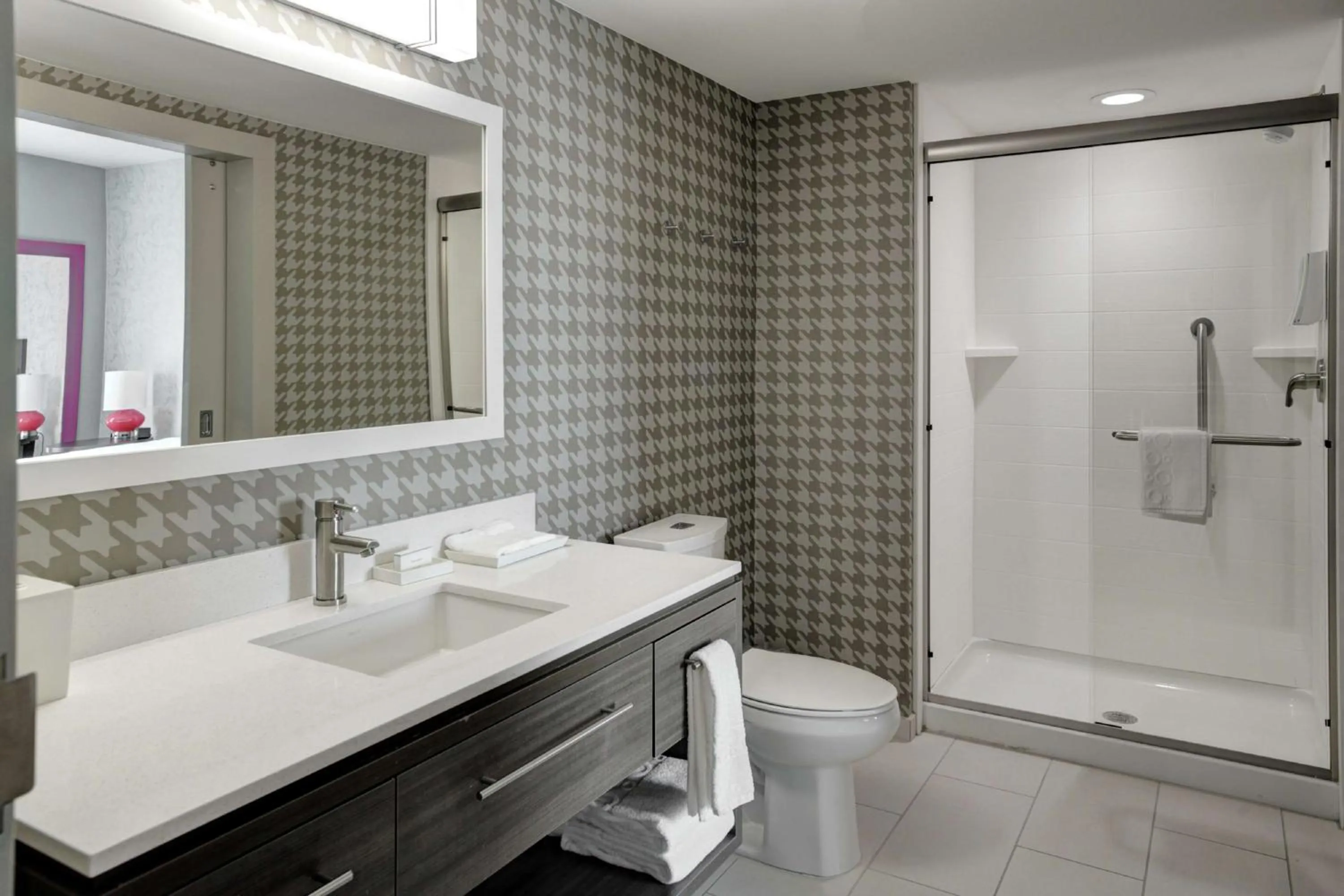 Bathroom in Home2 Suites By Hilton Louisville Airport Expo Center