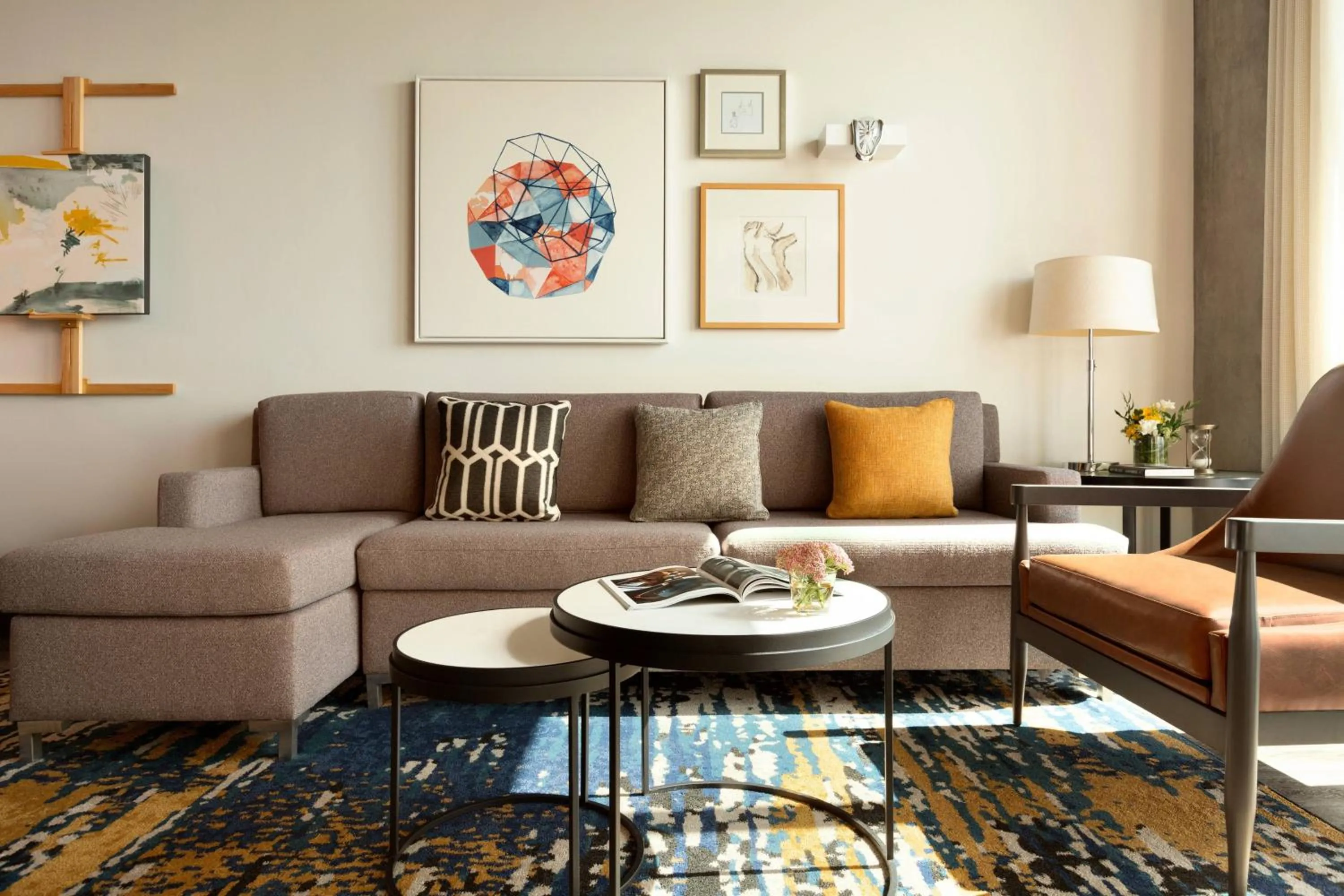 Living room in Twelve Downtown, Autograph Collection