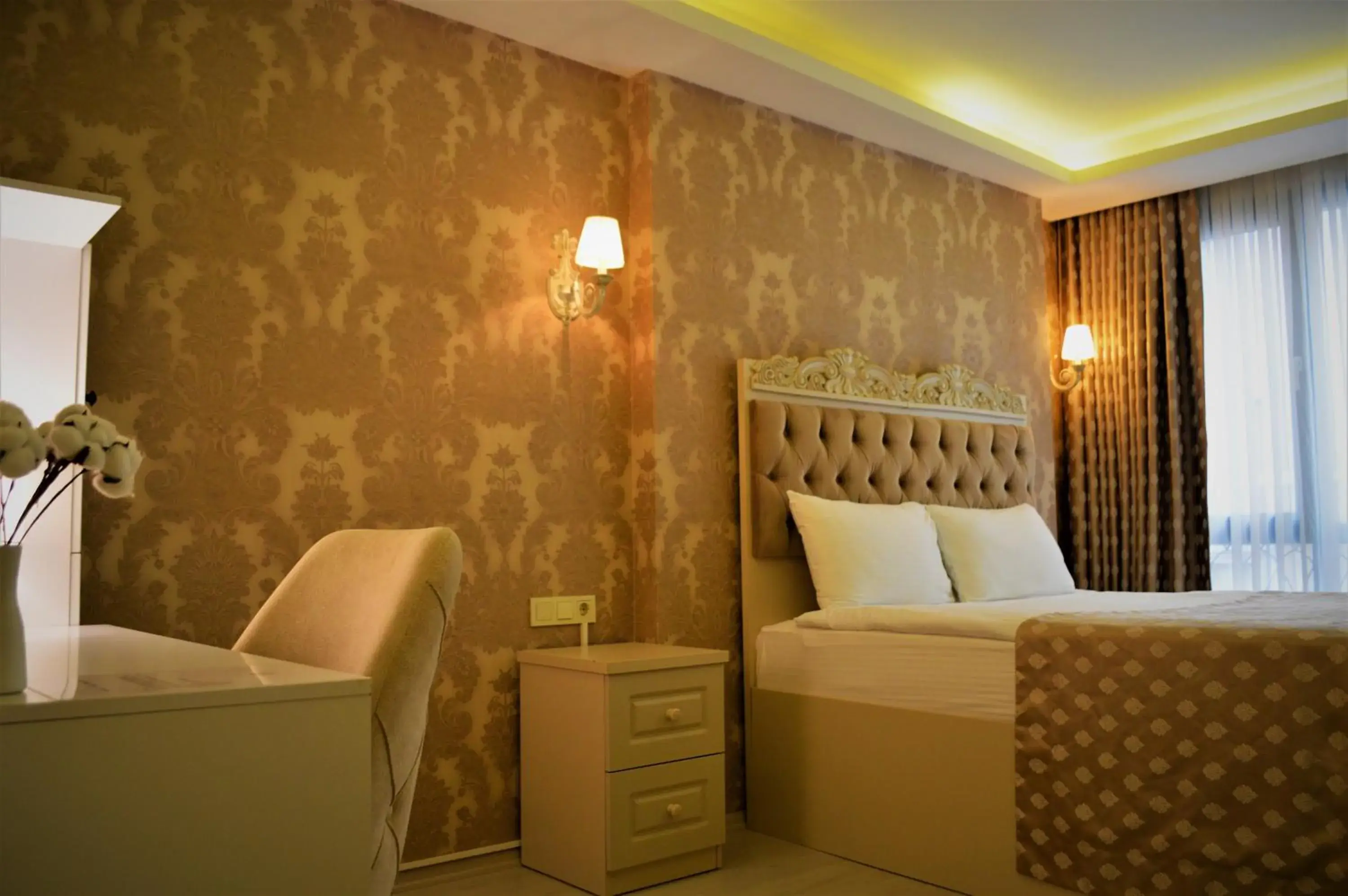 Standard Queen Room in Istanroom by Keo Standard Queen Room in Istanroom by Keo