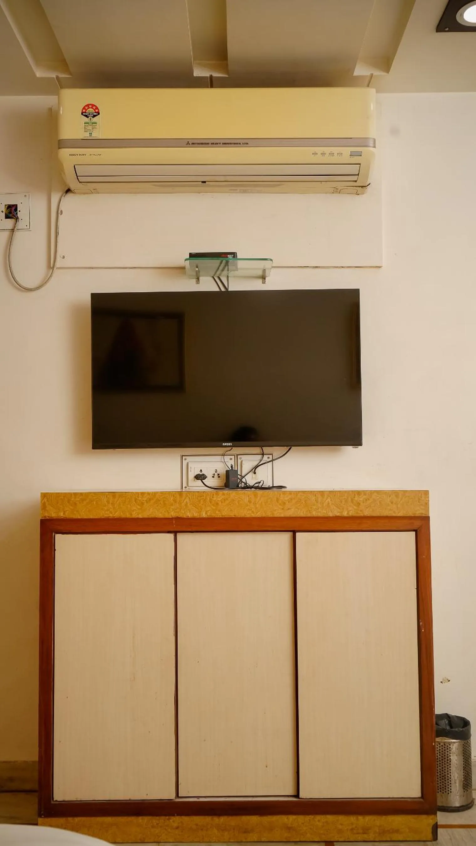 air conditioner in Hotel Ruby