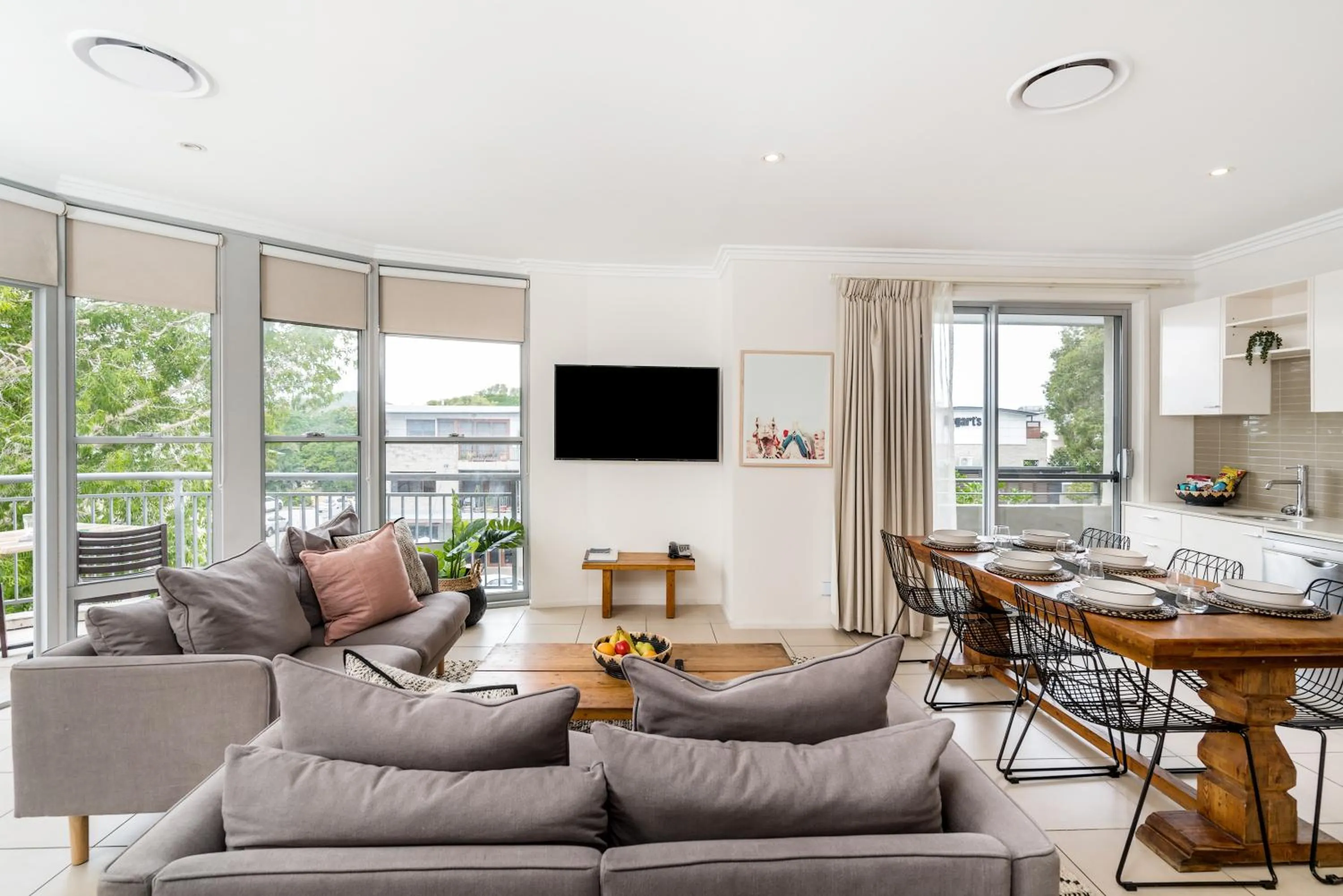 Living room in Byron Bay Hotel and Apartments