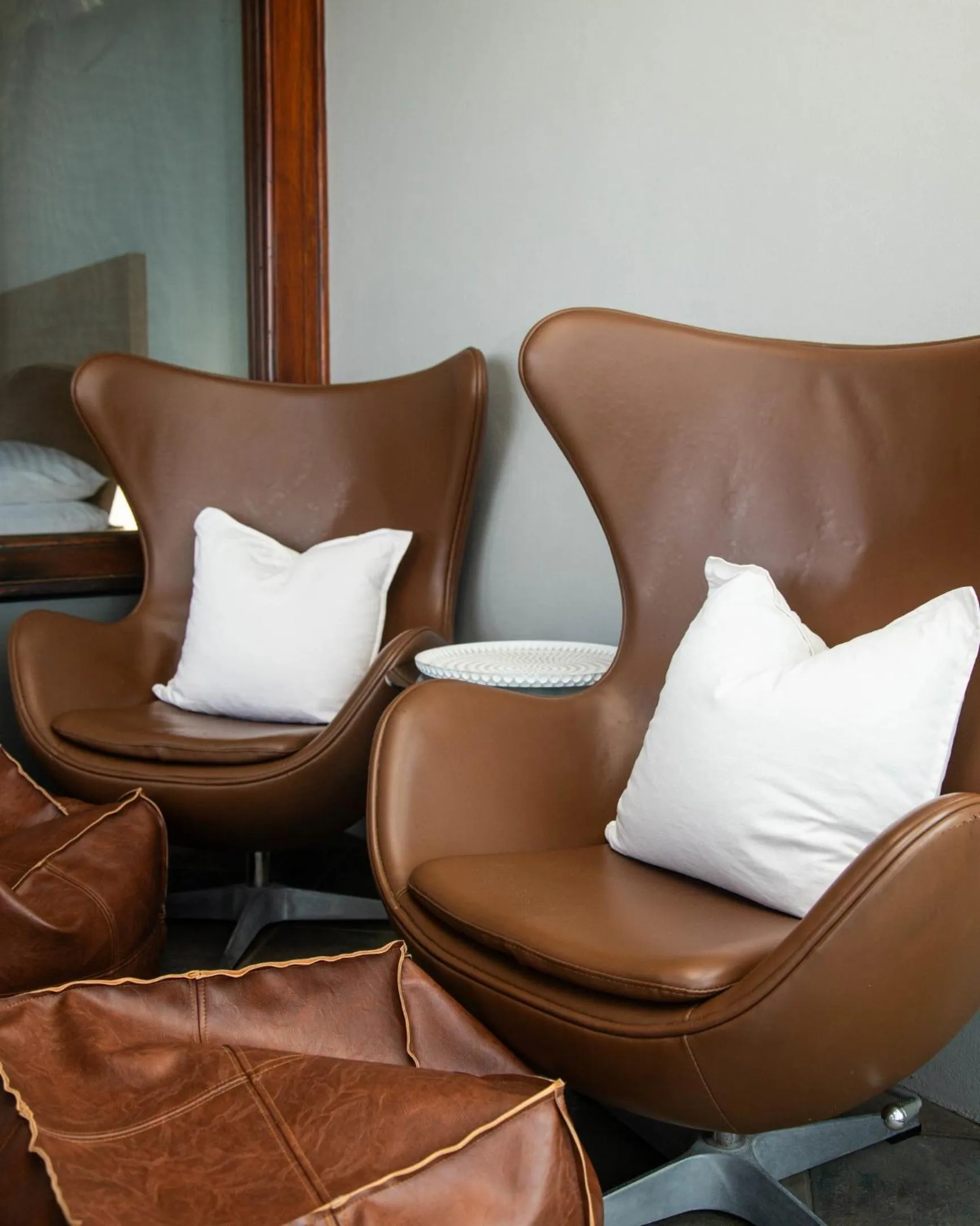 Seating area in Lennox Holiday Apartments