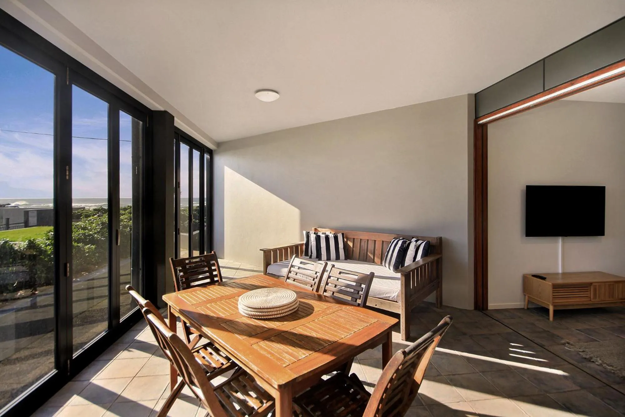 Patio in Lennox Holiday Apartments