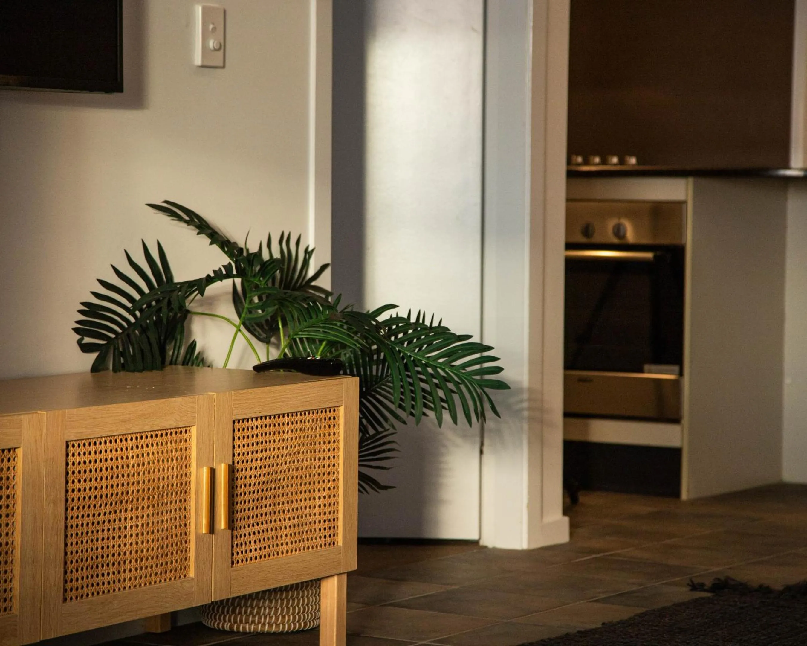 Kitchen or kitchenette in Lennox Holiday Apartments