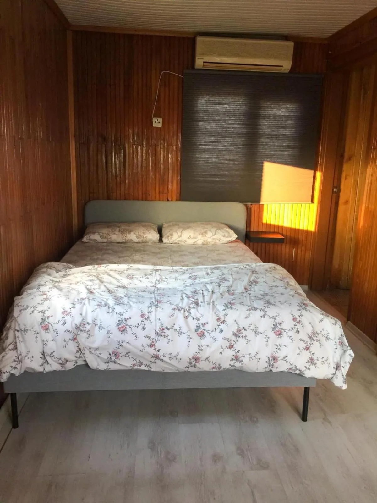 Bed in Erkal Pension